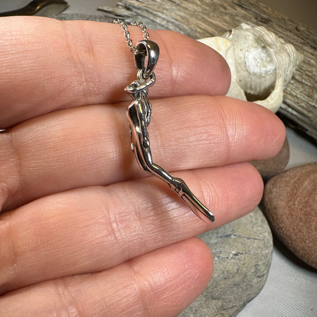 Diver Necklace