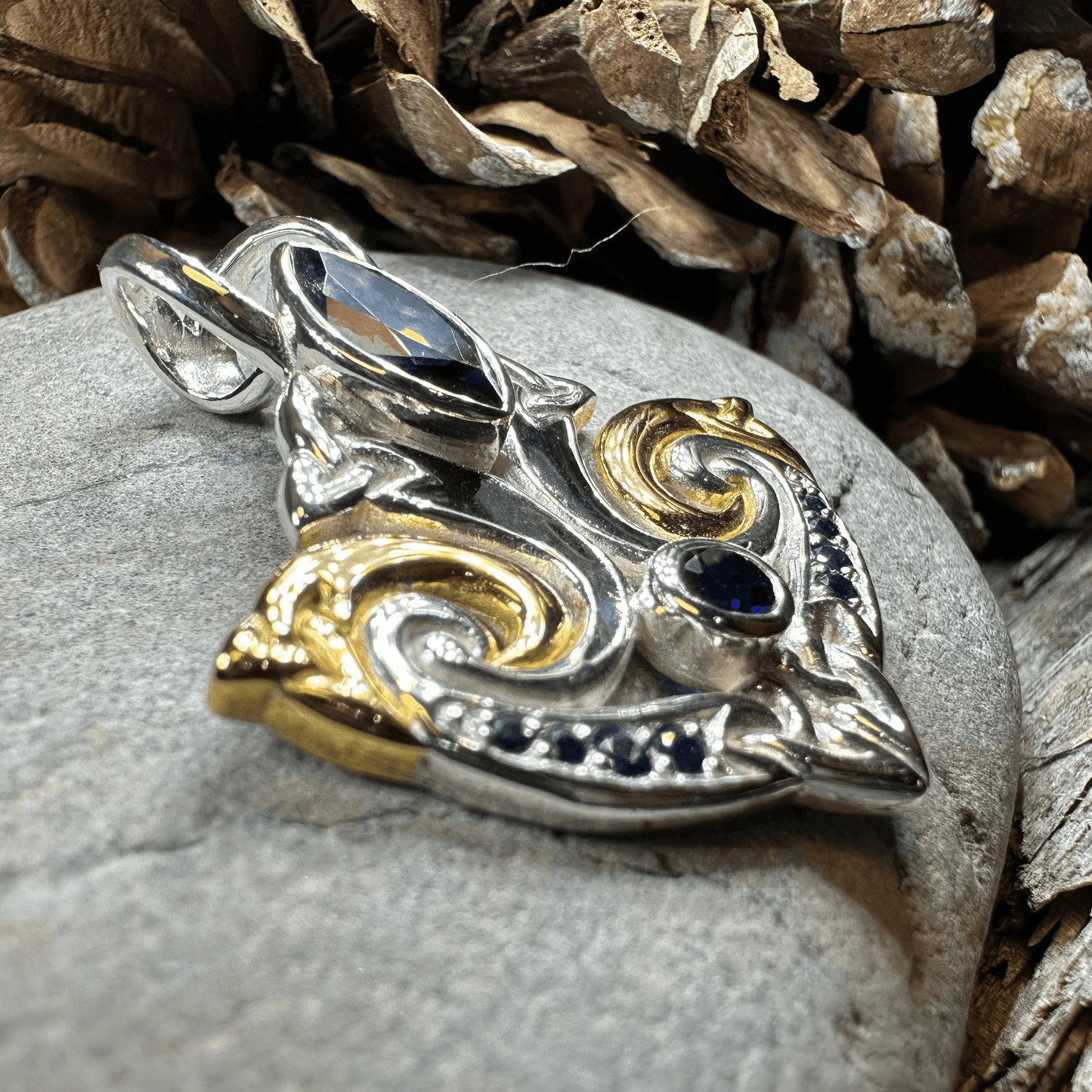 Celtic Triquetra Gemstone Necklace - Amethyst