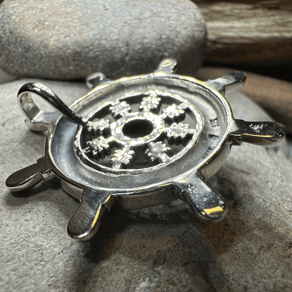Keswick Ship's Wheel Necklace - 18 / Amethyst