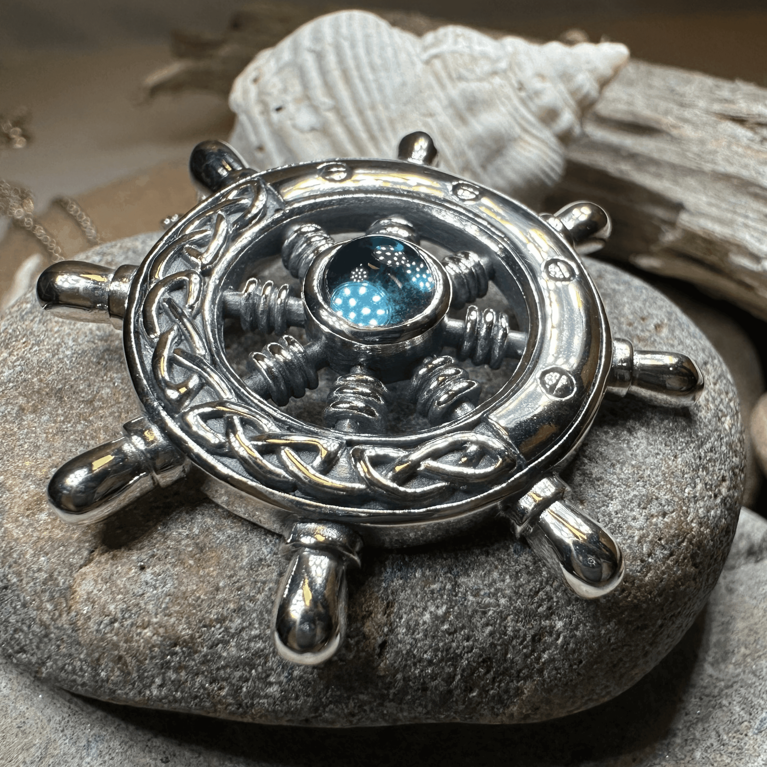 Keswick Ship's Wheel Necklace - 18 / Amethyst