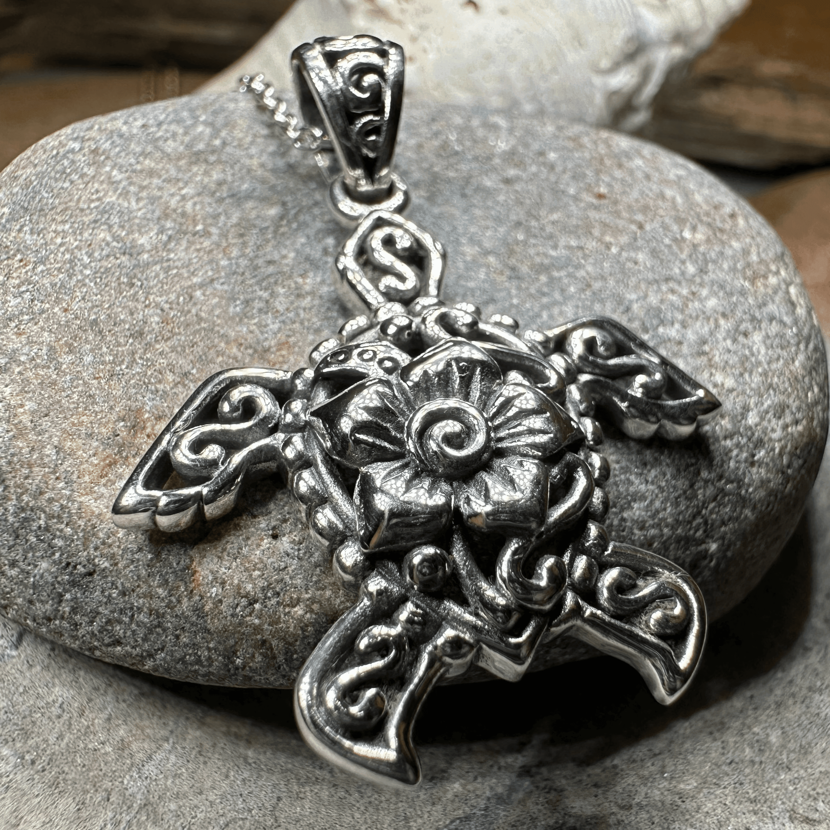 Blooming Turtle Necklace - 
