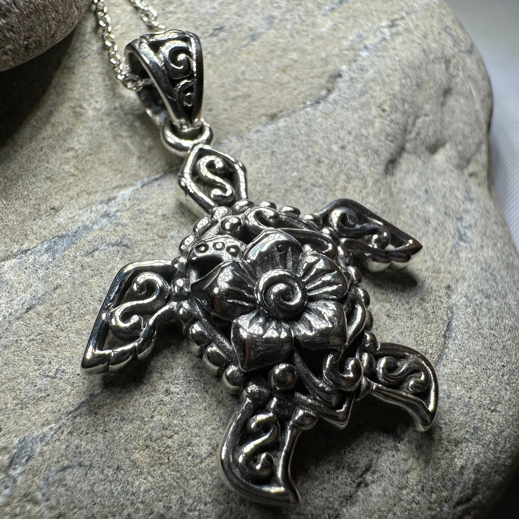 Blooming Turtle Necklace