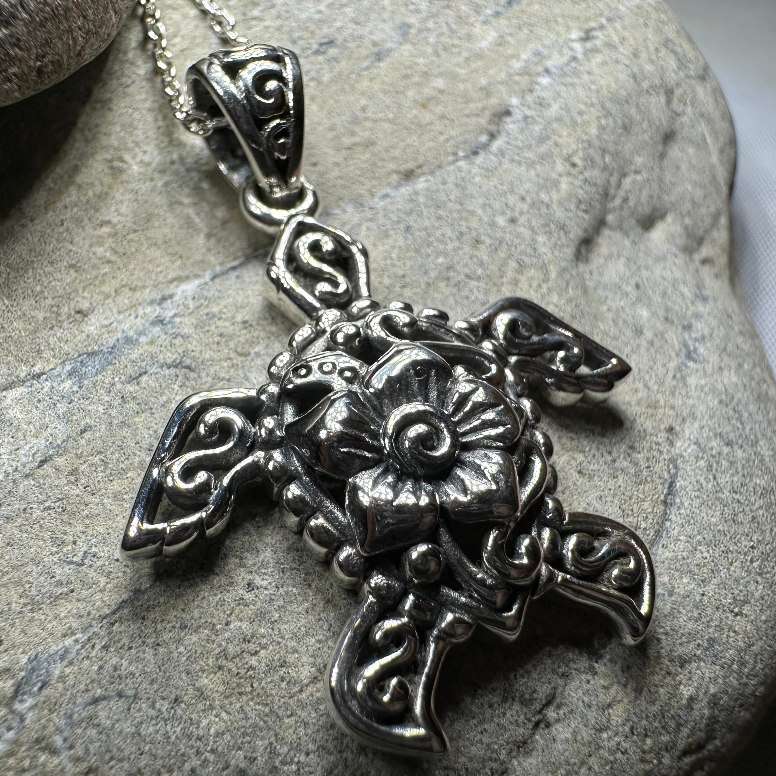 Blooming Turtle Necklace