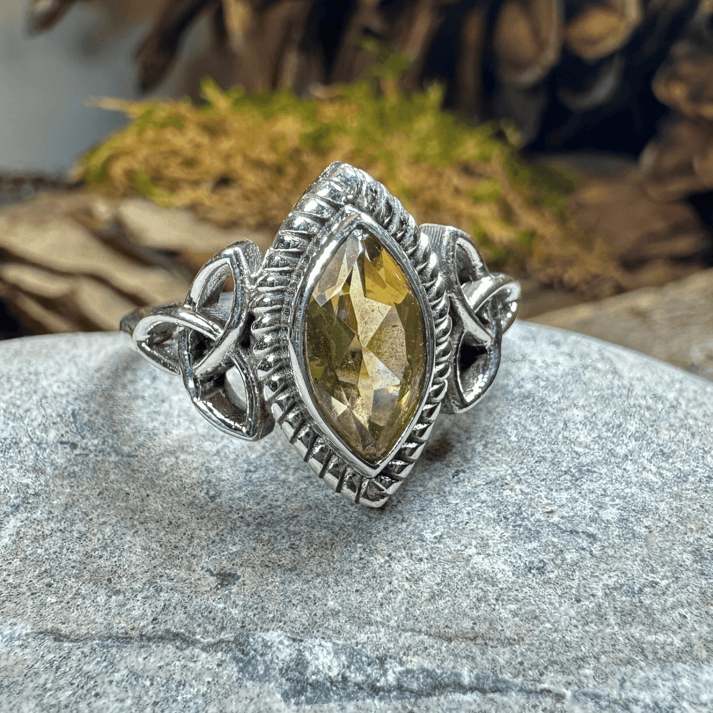 Yasmin Celtic Trinity Knot Ring - 7 / Citrine