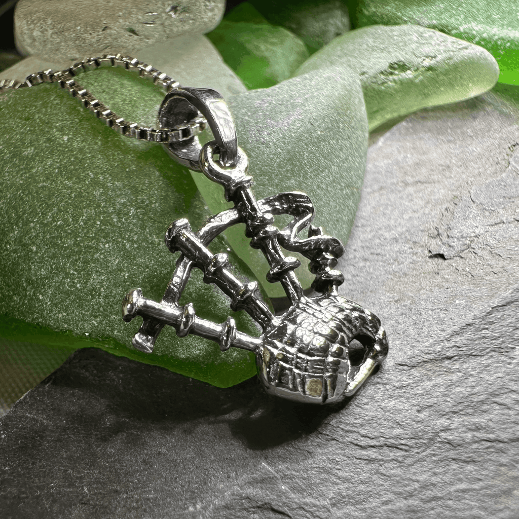 Tartan Bagpipes Necklace - 18