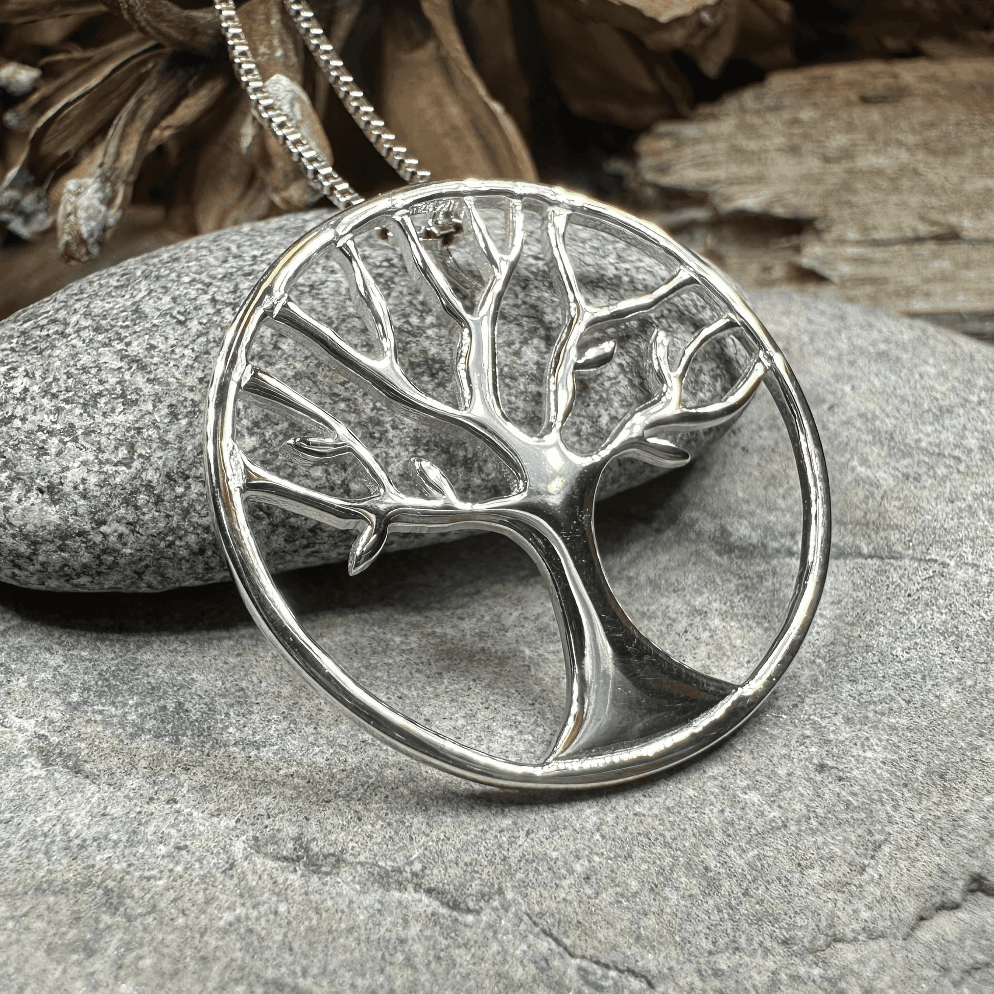 Minimalist Tree of Life Necklace - 18