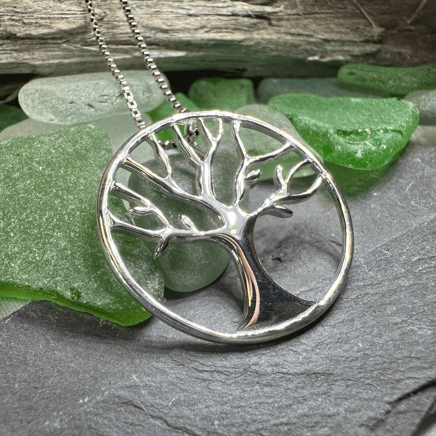 Minimalist Tree of Life Necklace - 18
