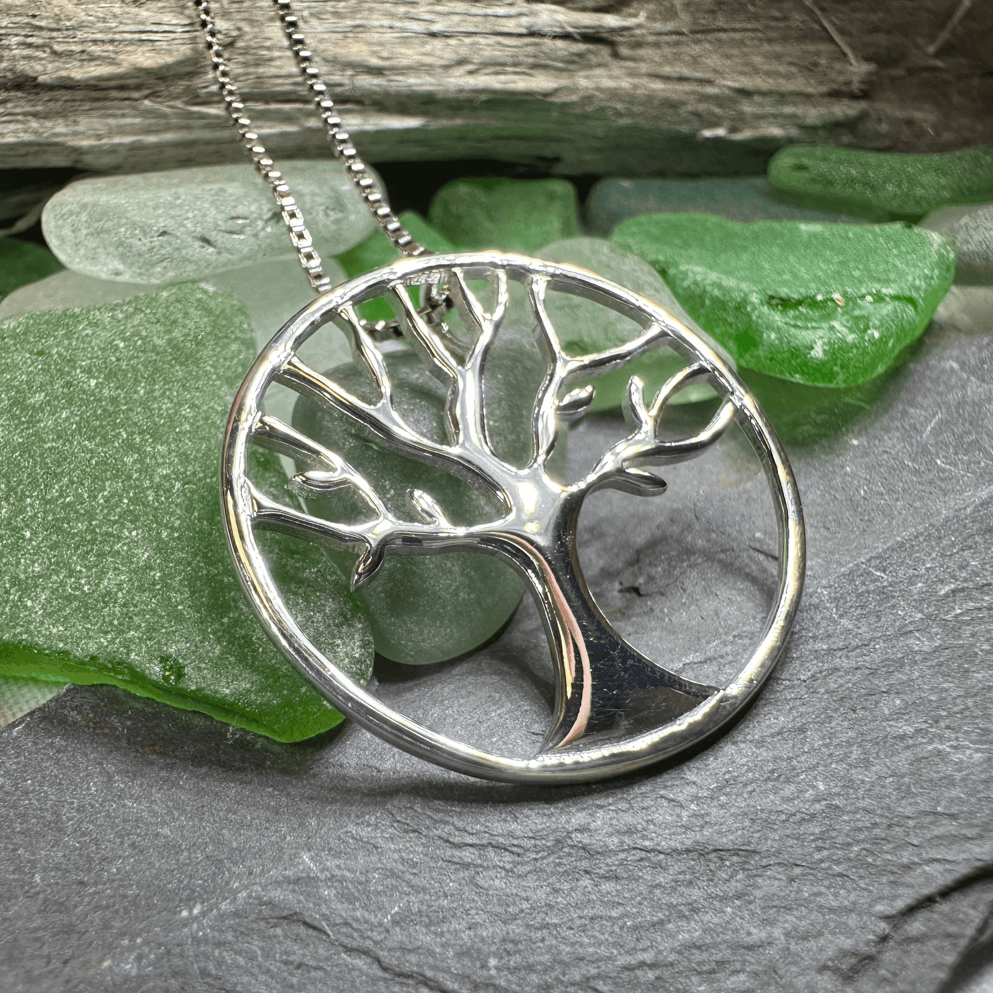 Minimalist Tree of Life Necklace - 18
