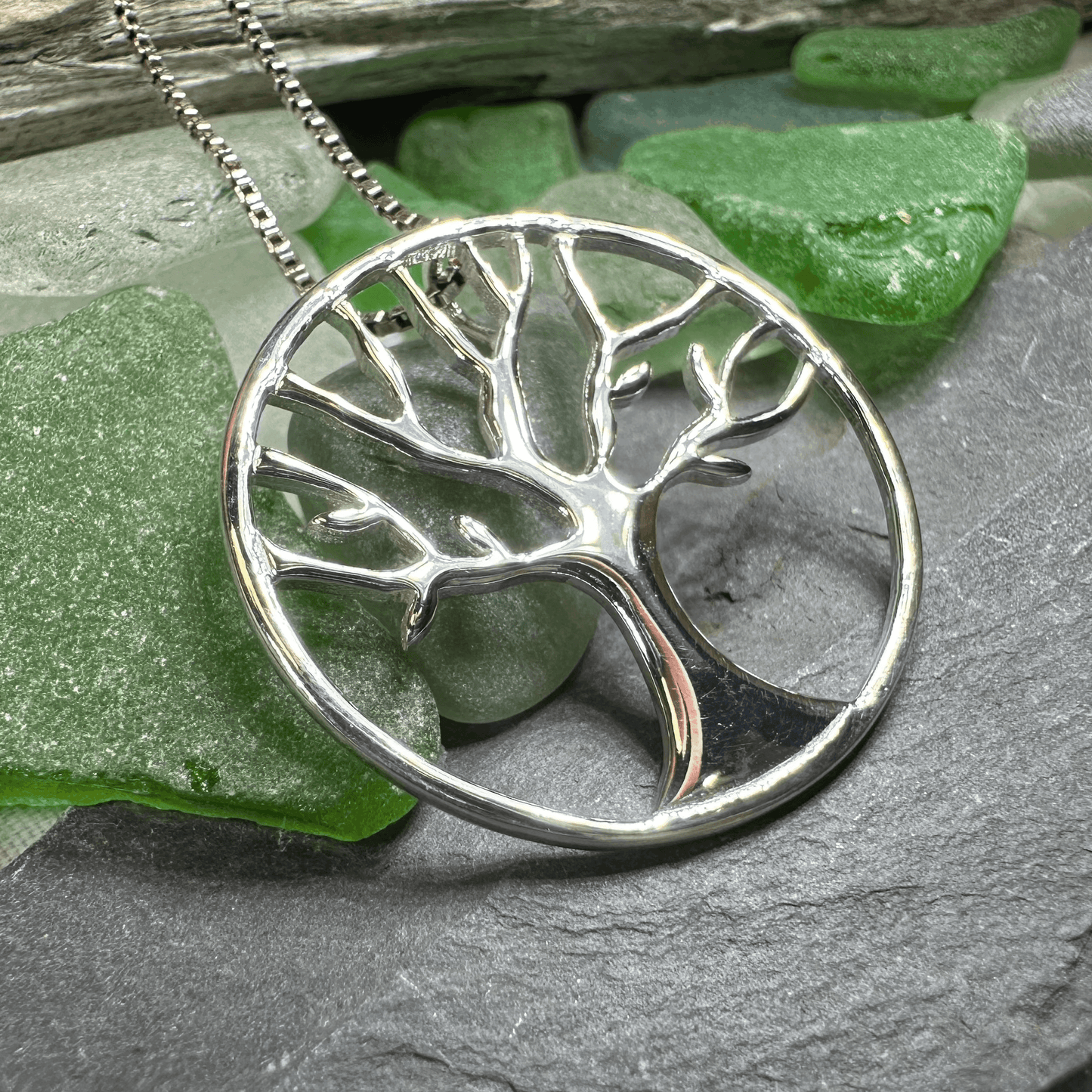 Minimalist Tree of Life Necklace - 18