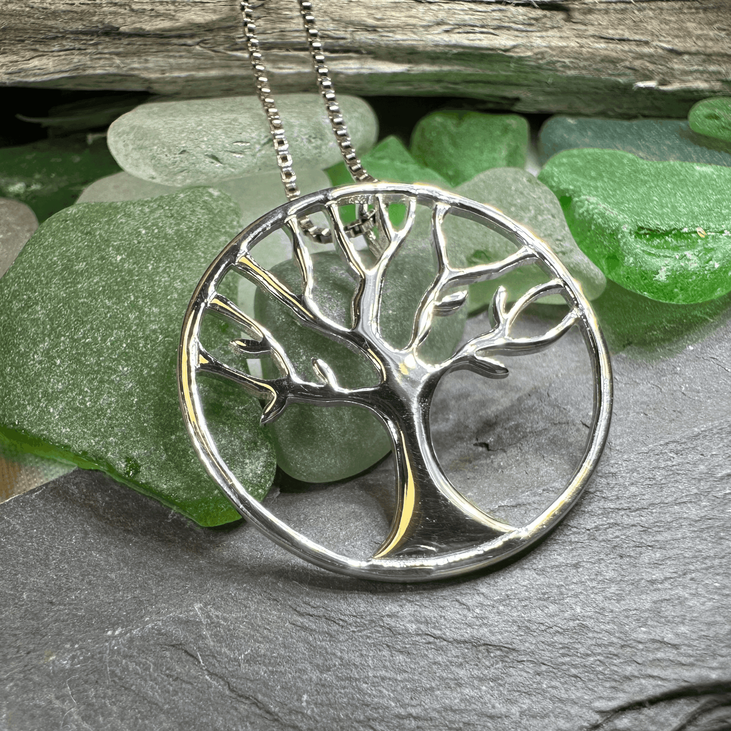 Minimalist Tree of Life Necklace - 18