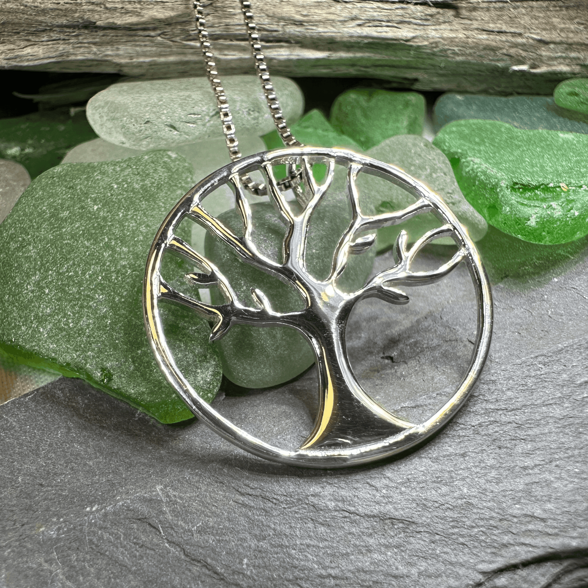 Minimalist Tree of Life Necklace - 18