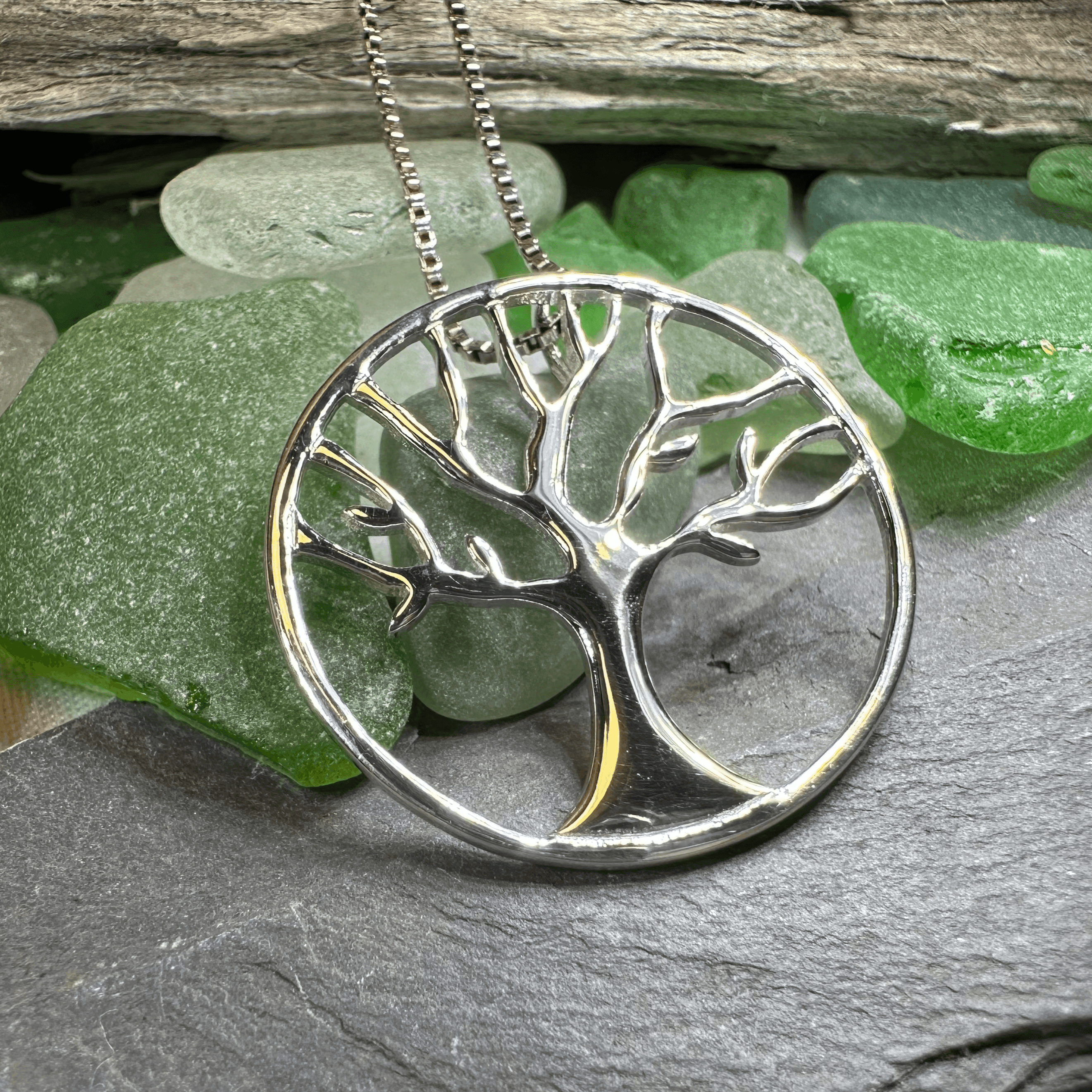 Minimalist Tree of Life Necklace - 18
