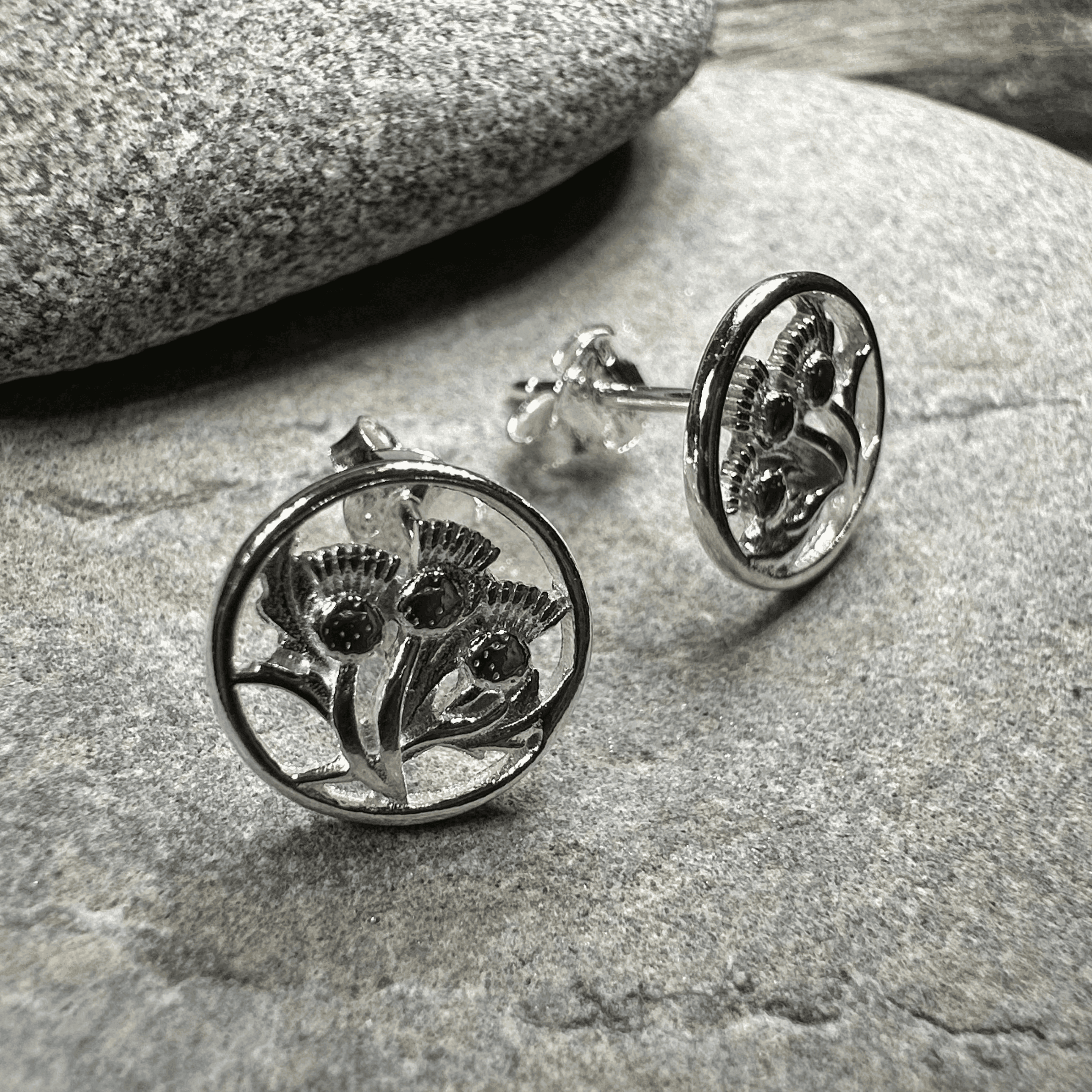 Dolina Thistle Stud Earrings - 
