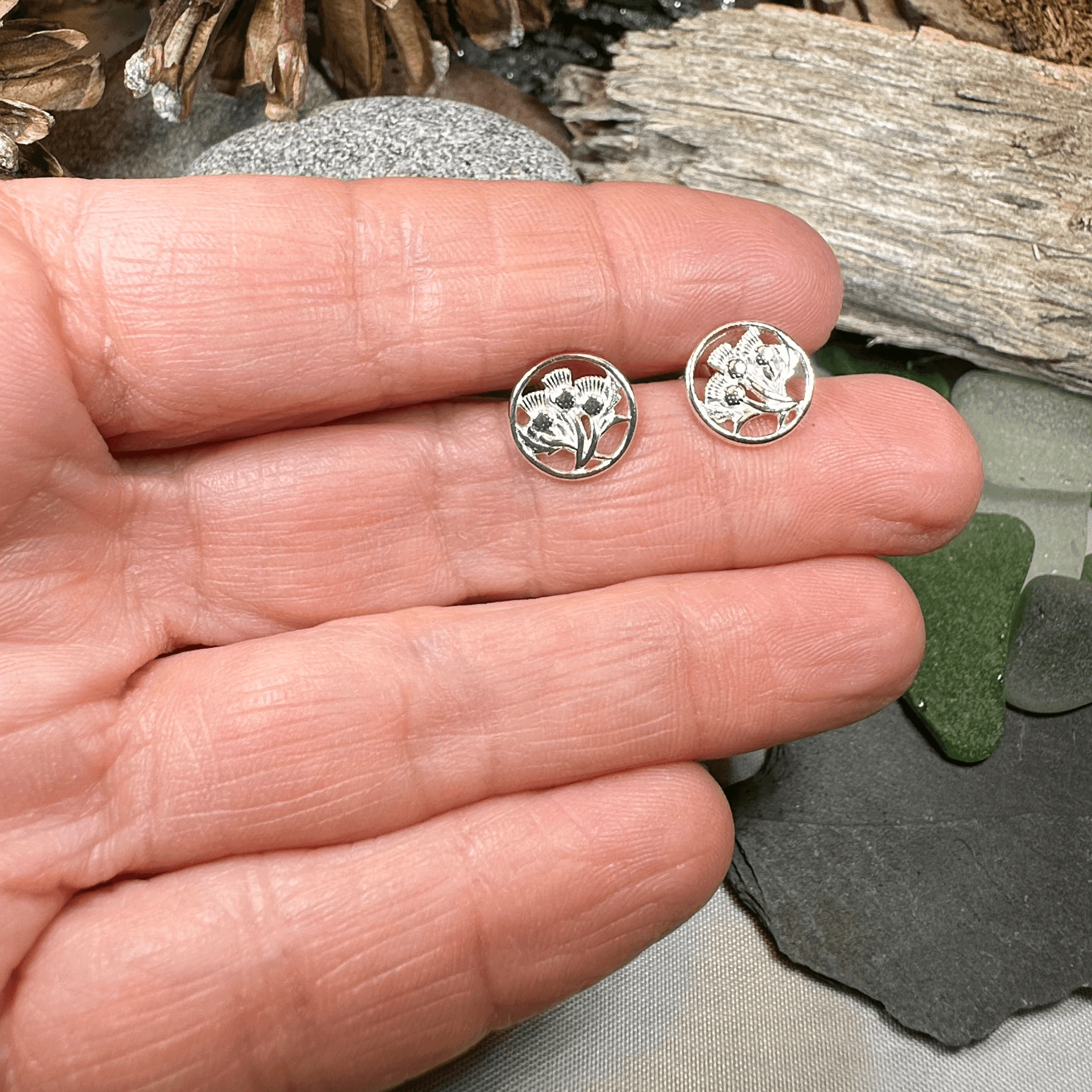 Dolina Thistle Stud Earrings - 
