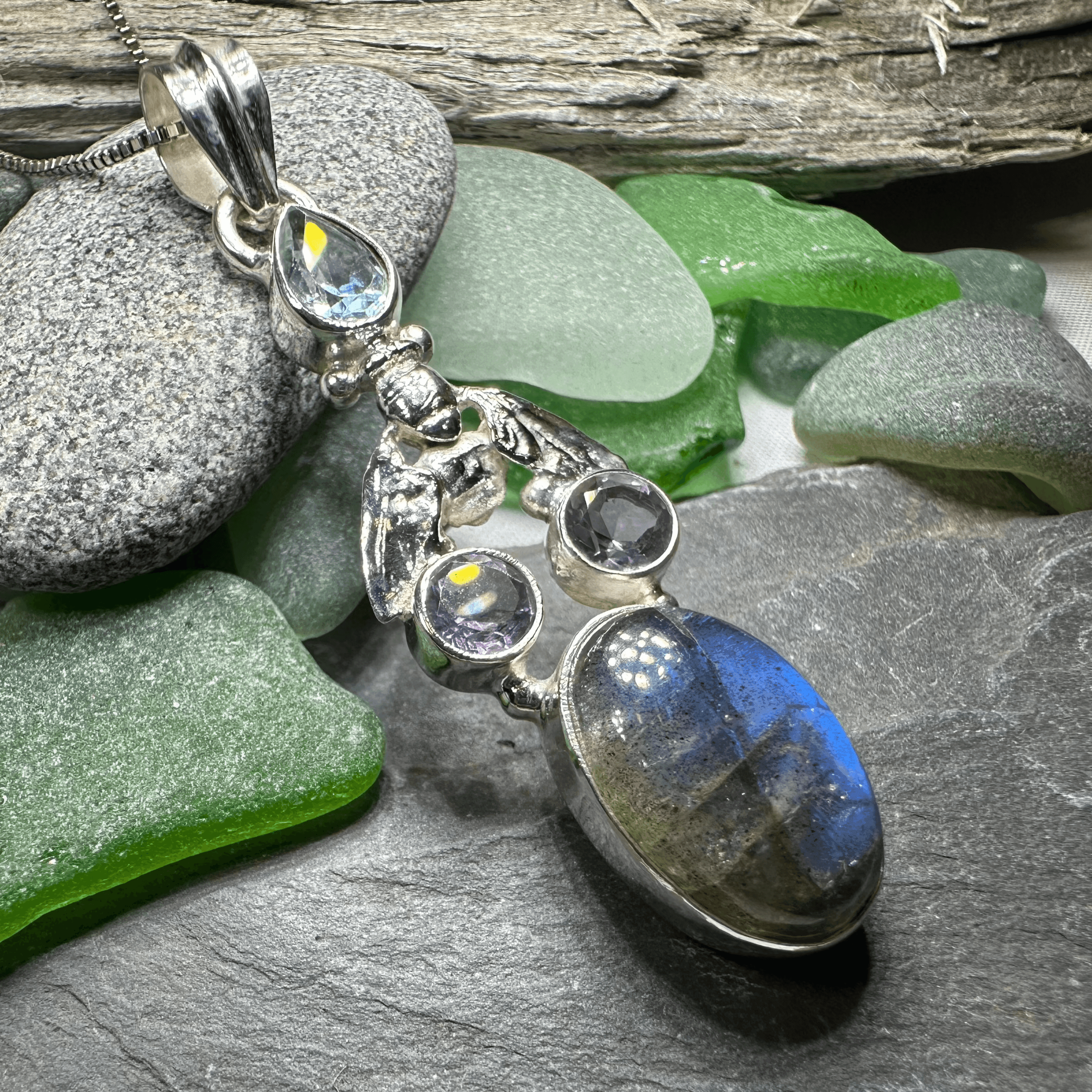 Fairy Dust Bee Necklace - 18