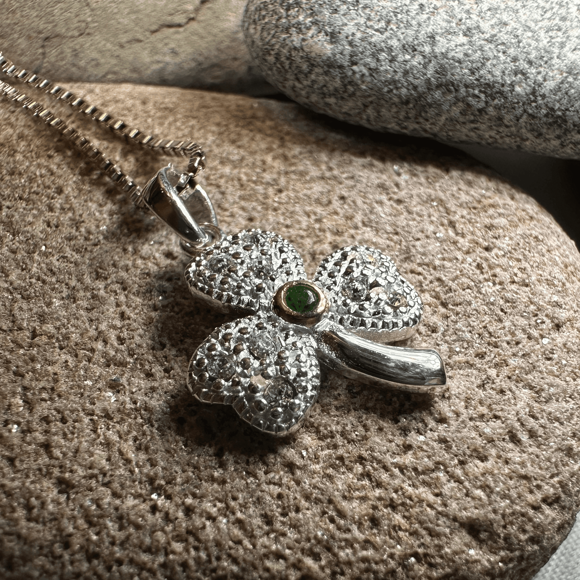 Shimmering Shamrock Necklace - 