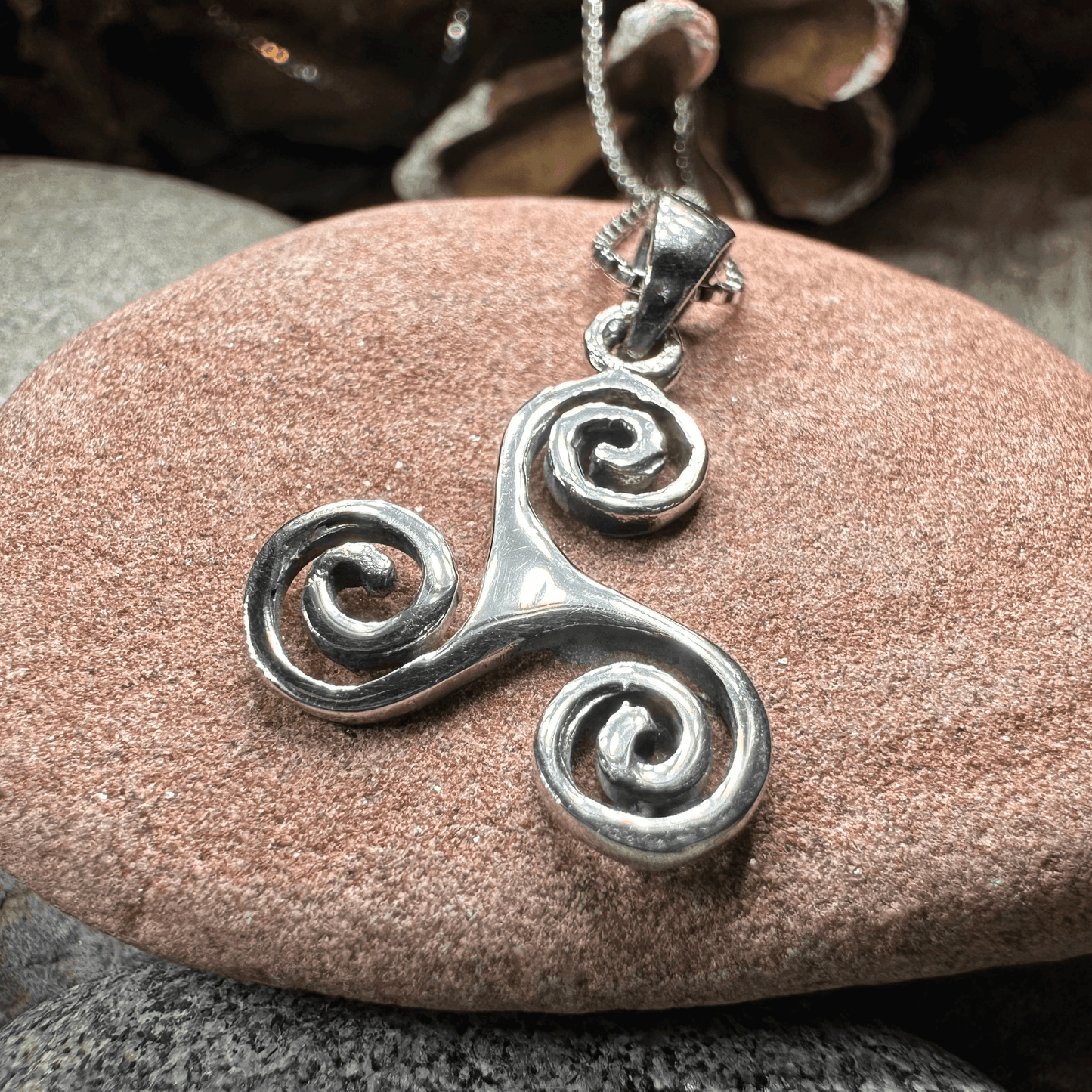 Arwyn Celtic Spiral Necklace - 18