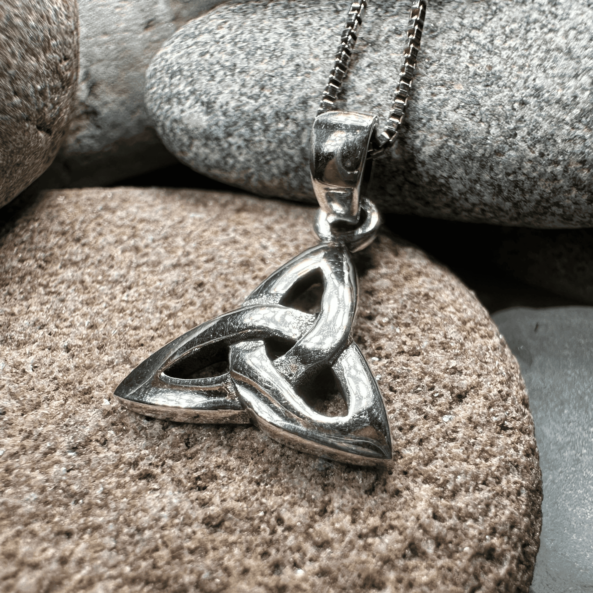Karstyn Trinity Knot Necklace - 18