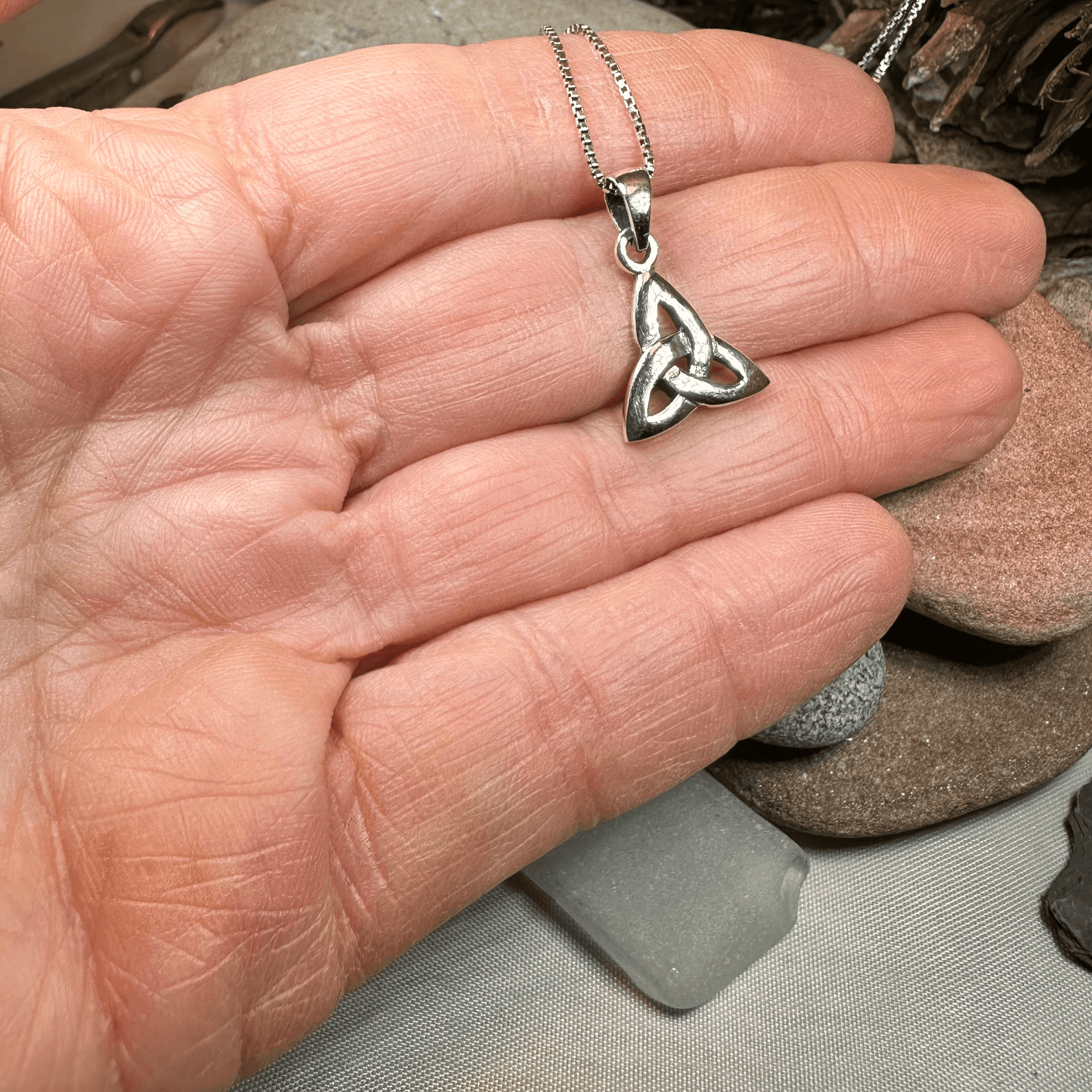Karstyn Trinity Knot Necklace - 18