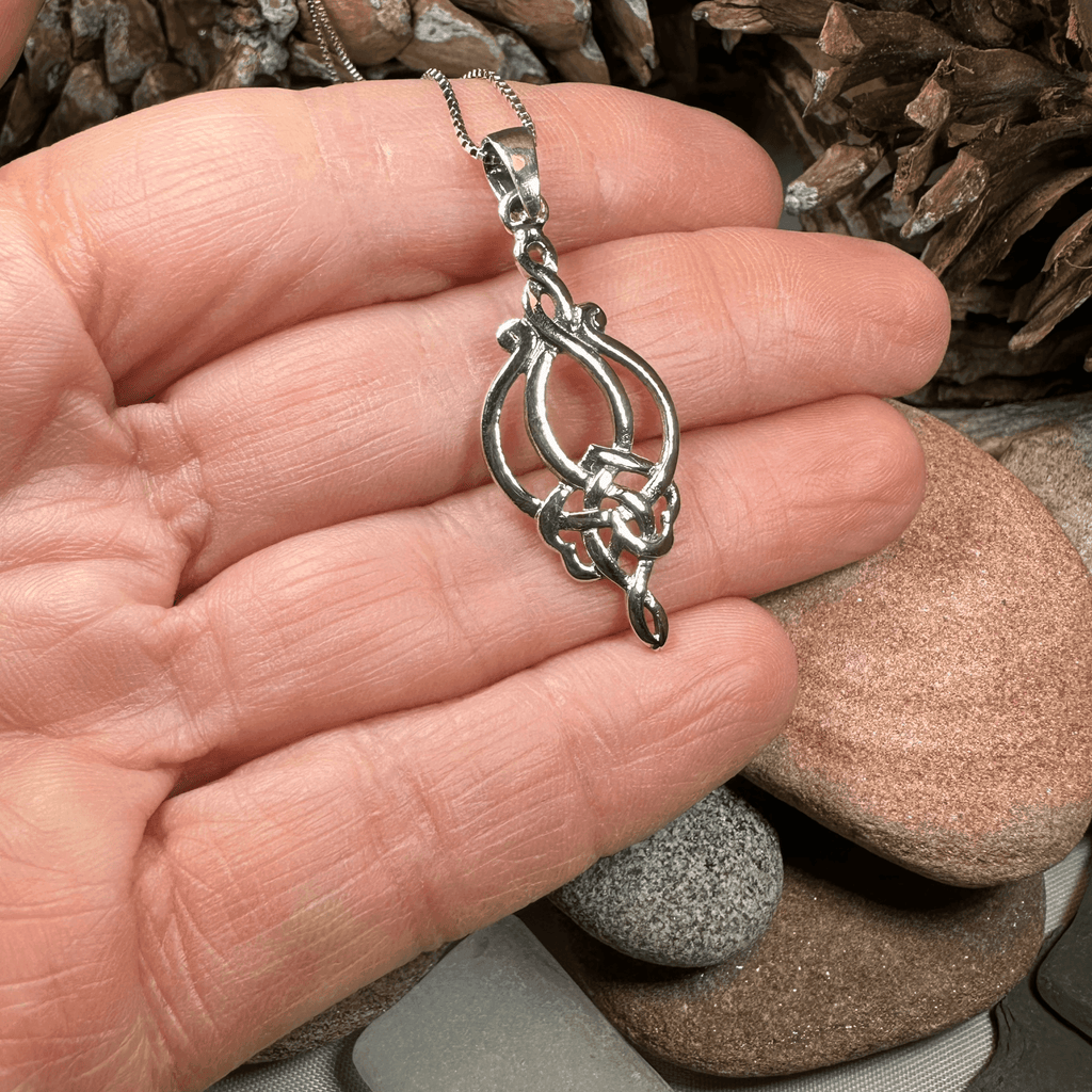 Olivia Celtic Knot Necklace - 18