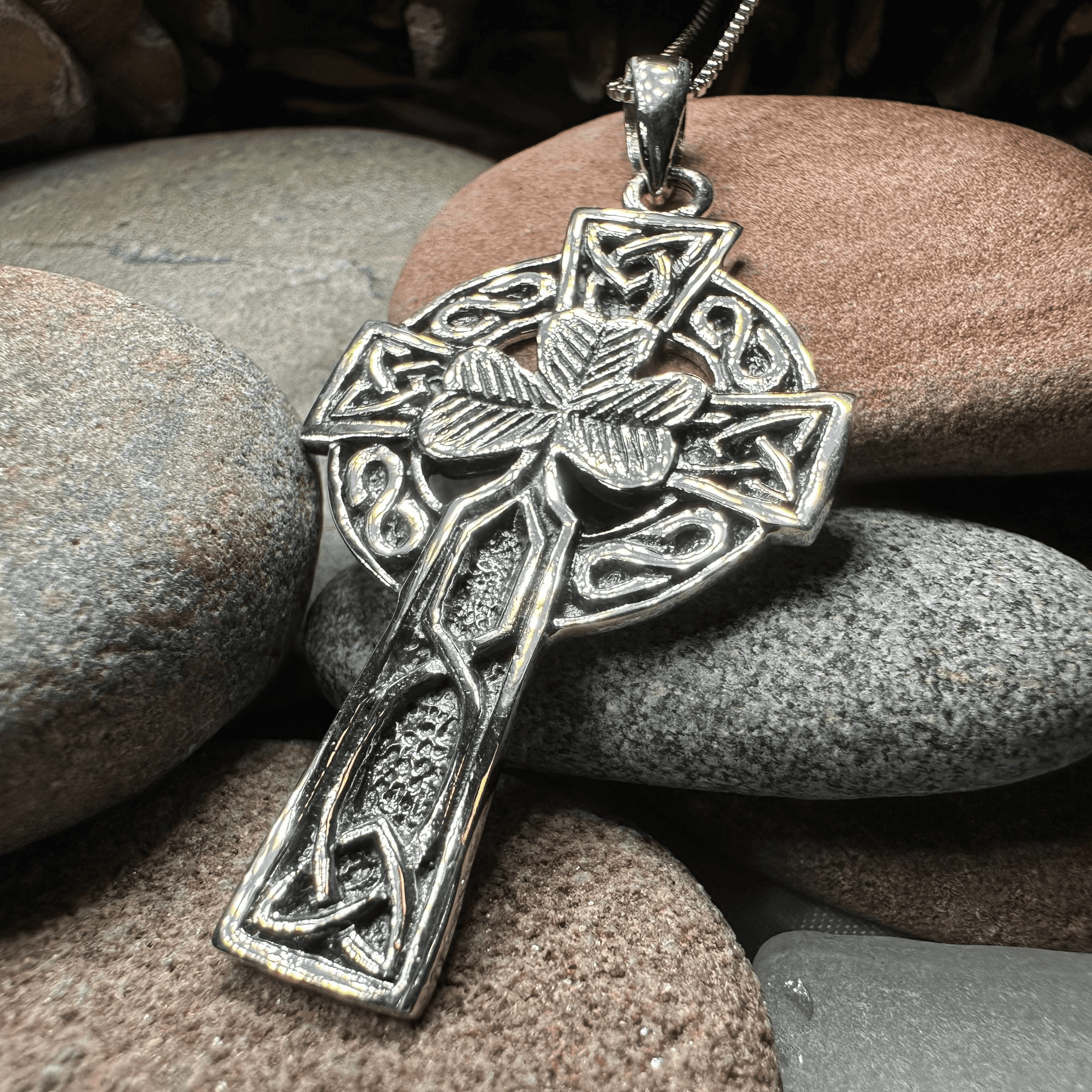 Collins Celtic Cross Shamrock Necklace - 18