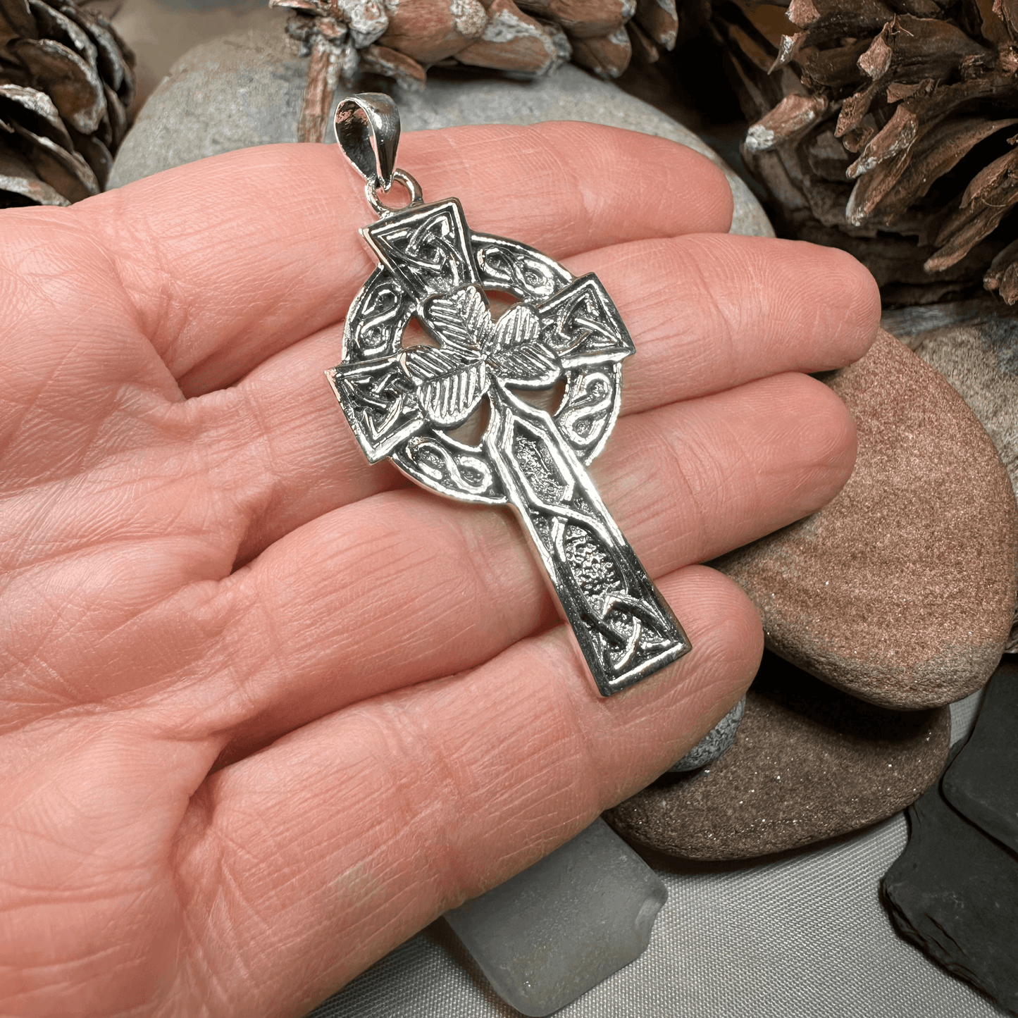 Collins Celtic Cross Shamrock Necklace - 18