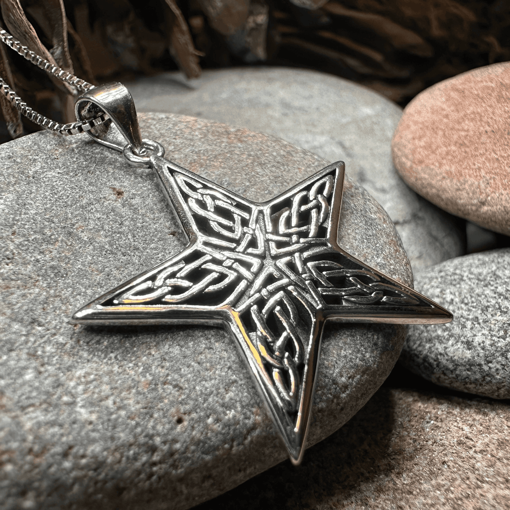Constella Celtic Star Necklace - 18