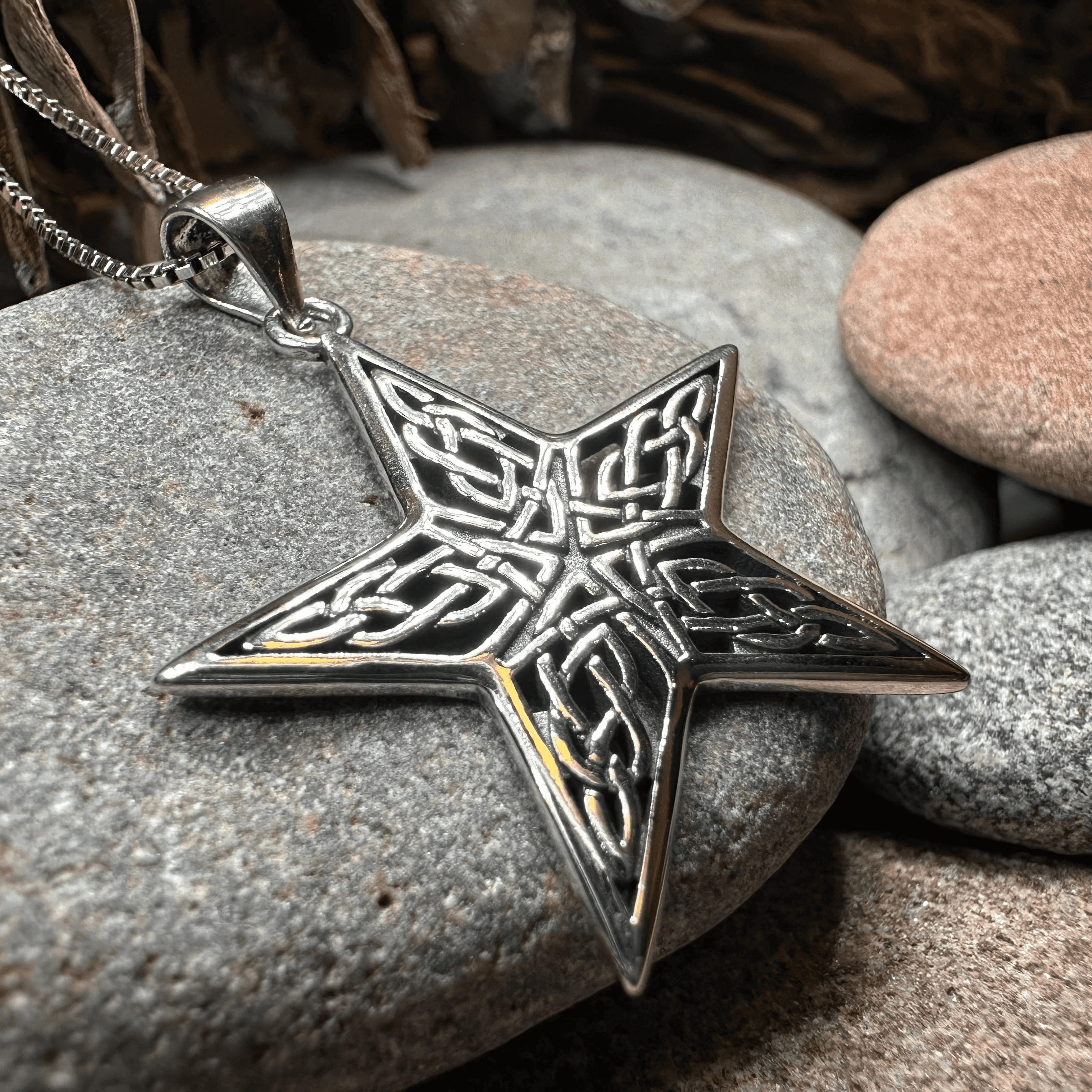 Constella Celtic Star Necklace - 18