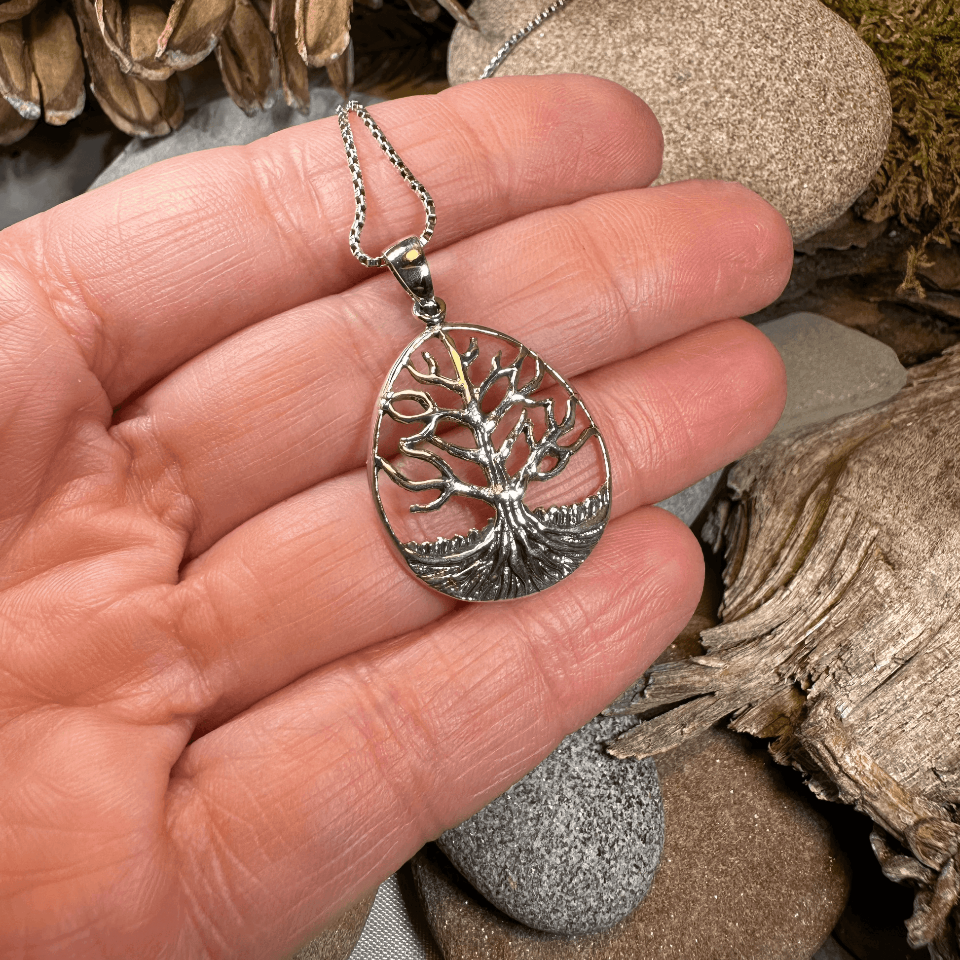 Elsa Tree of Life Necklace - 18