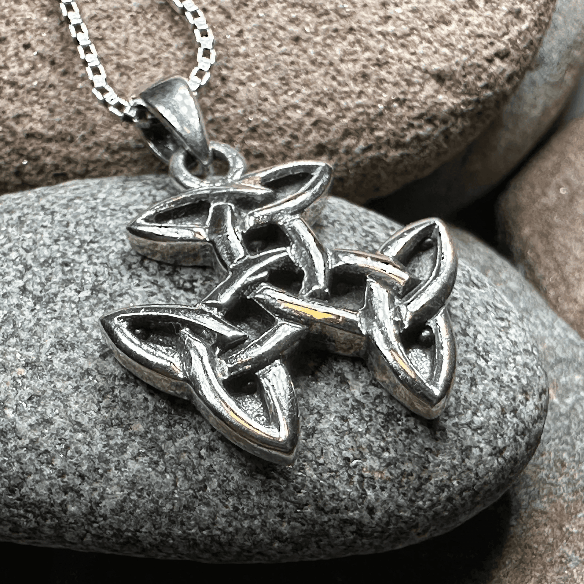 Three Trinity Knot Necklace - 18