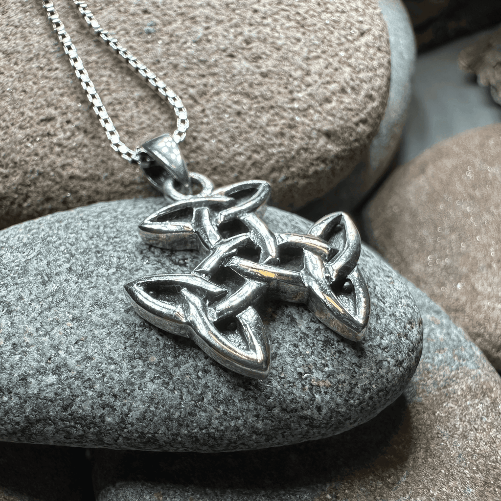 Three Trinity Knot Necklace - 18