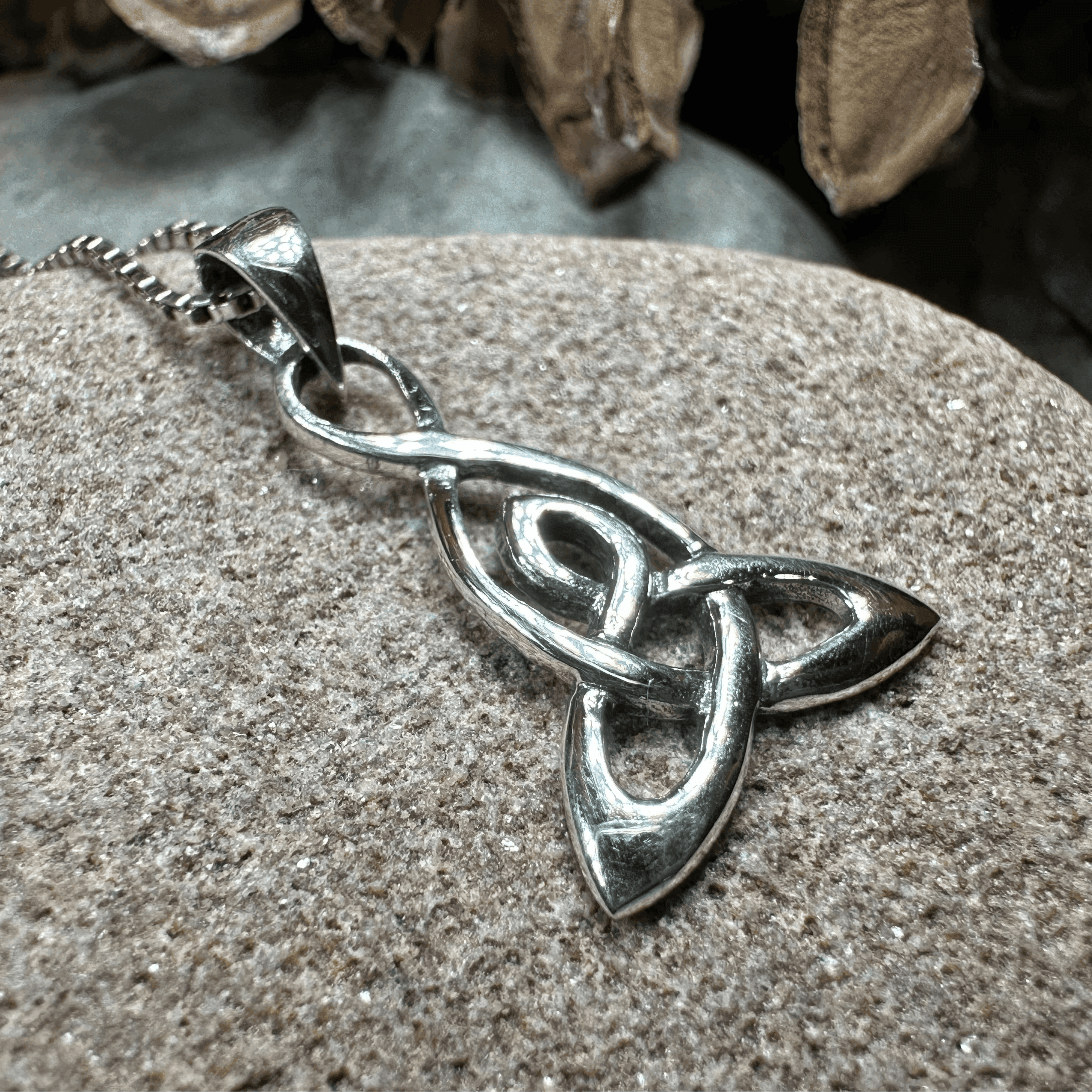 Mother's Knot Necklace - 