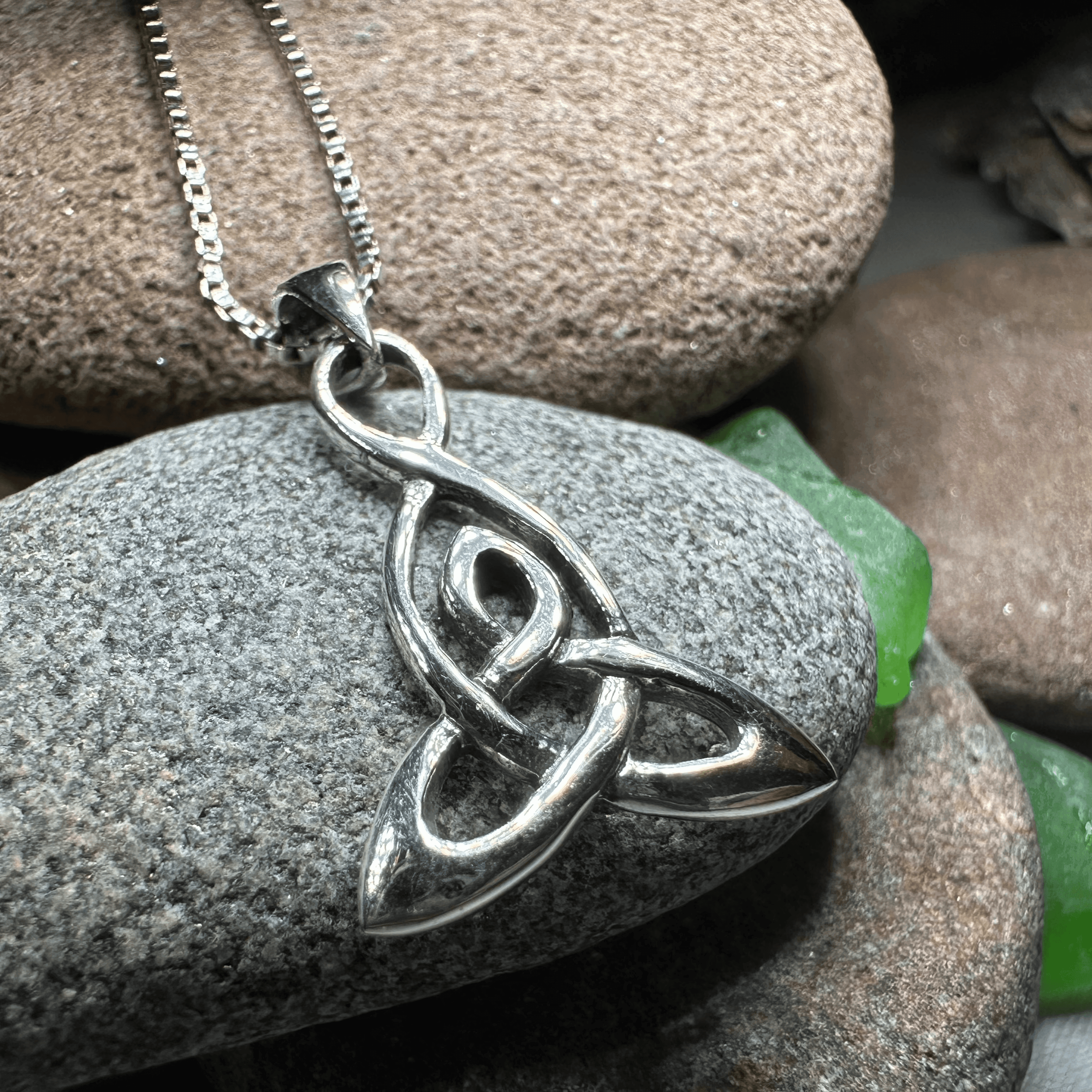 Mother's Knot Necklace - 