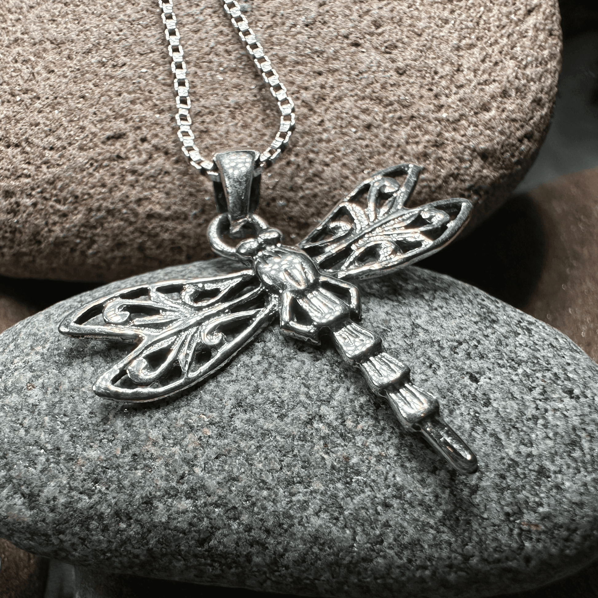 Summerdancer Dragonfly Necklace - 18