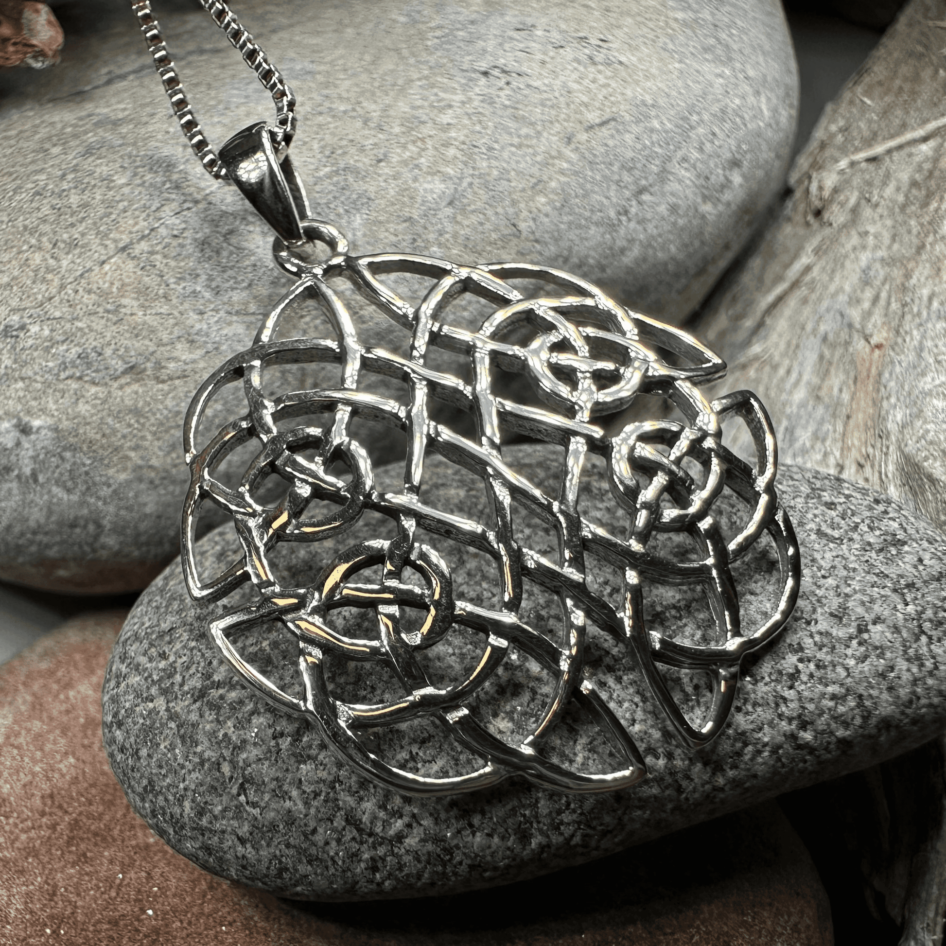 Anaise Celtic Knot Necklace - 18