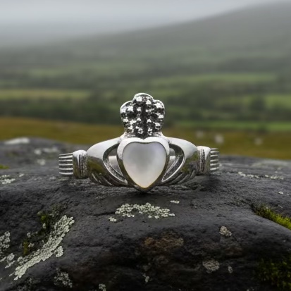 Aurora Claddagh Ring