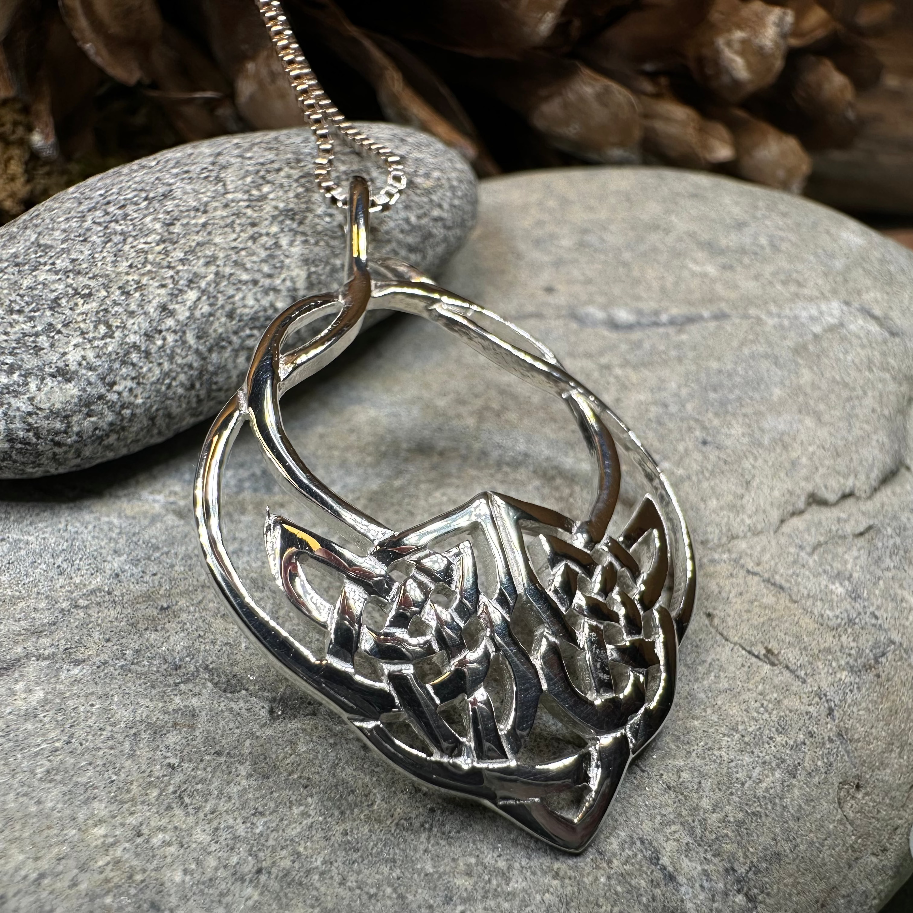 Lira Celtic Knot Necklace