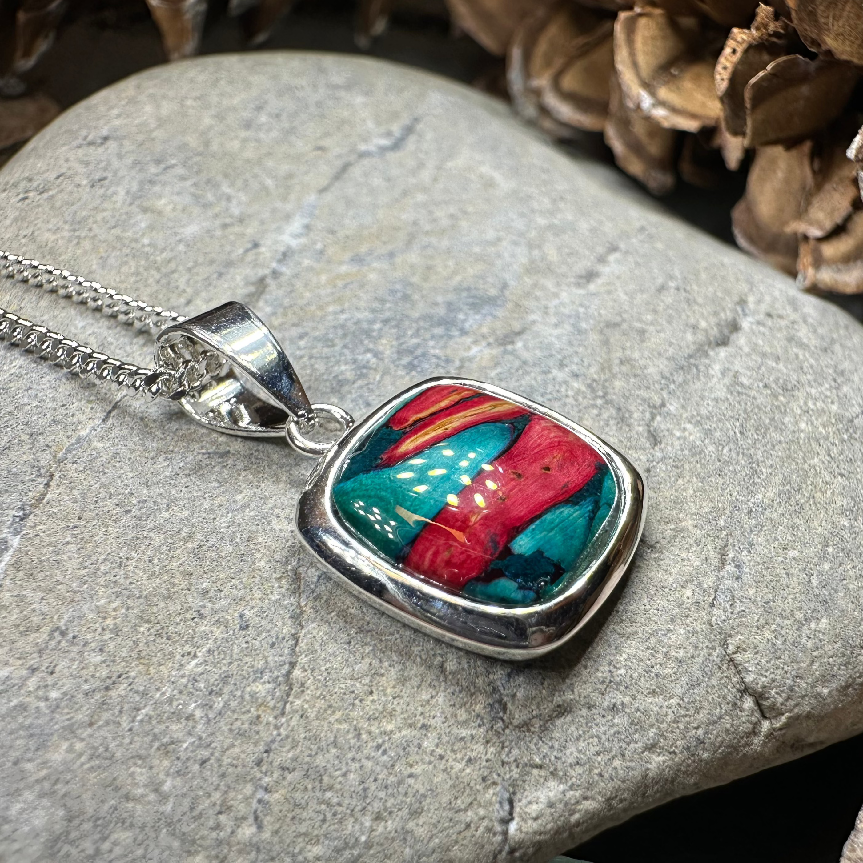 Mira Heathergems Celtic Necklace