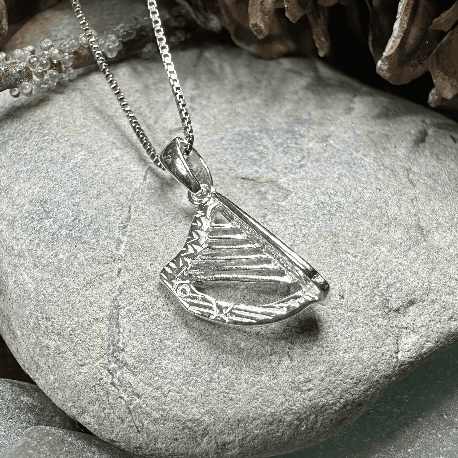 Petite Irish Harp Necklace - 18