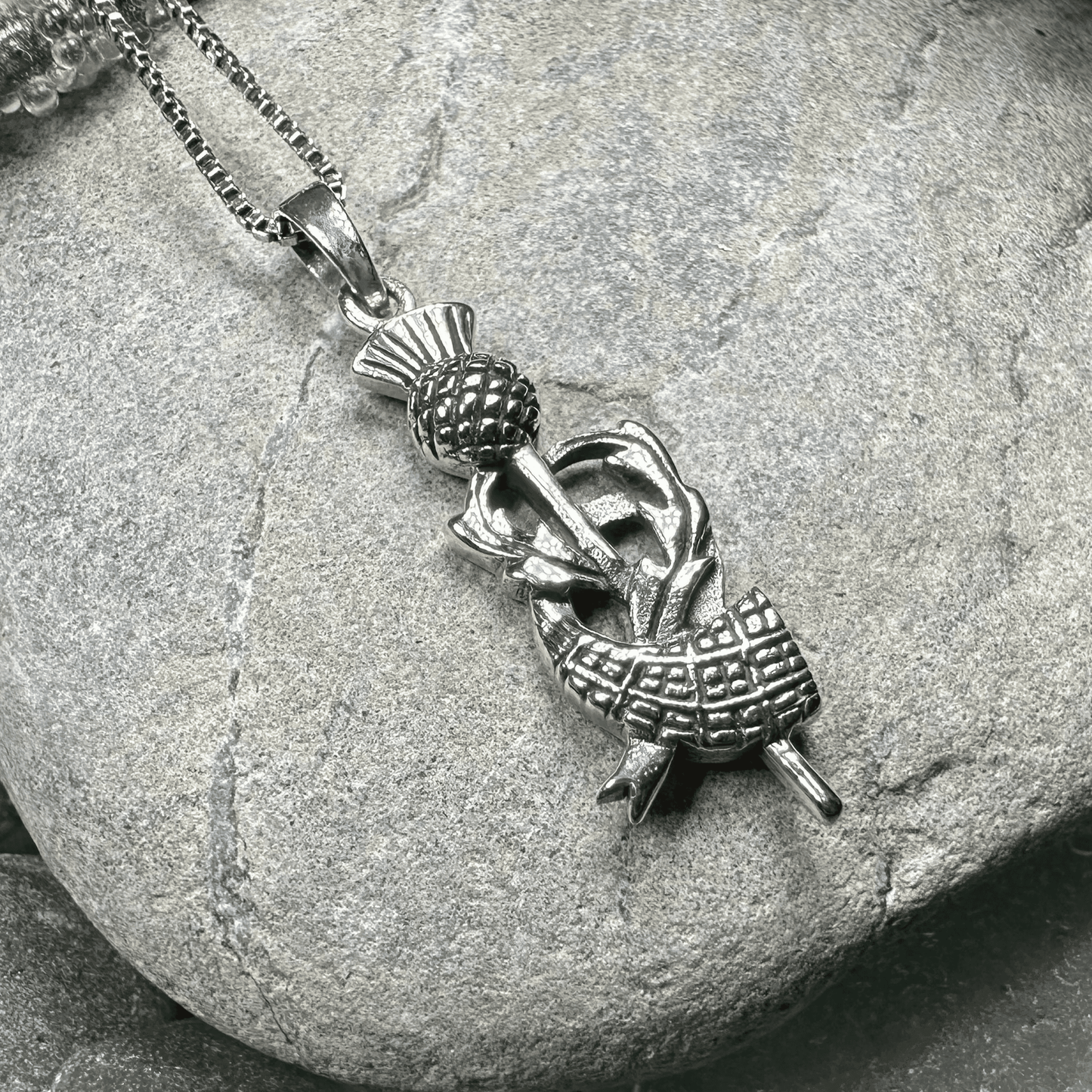 Locklyn Tartan Thistle Necklace - 18
