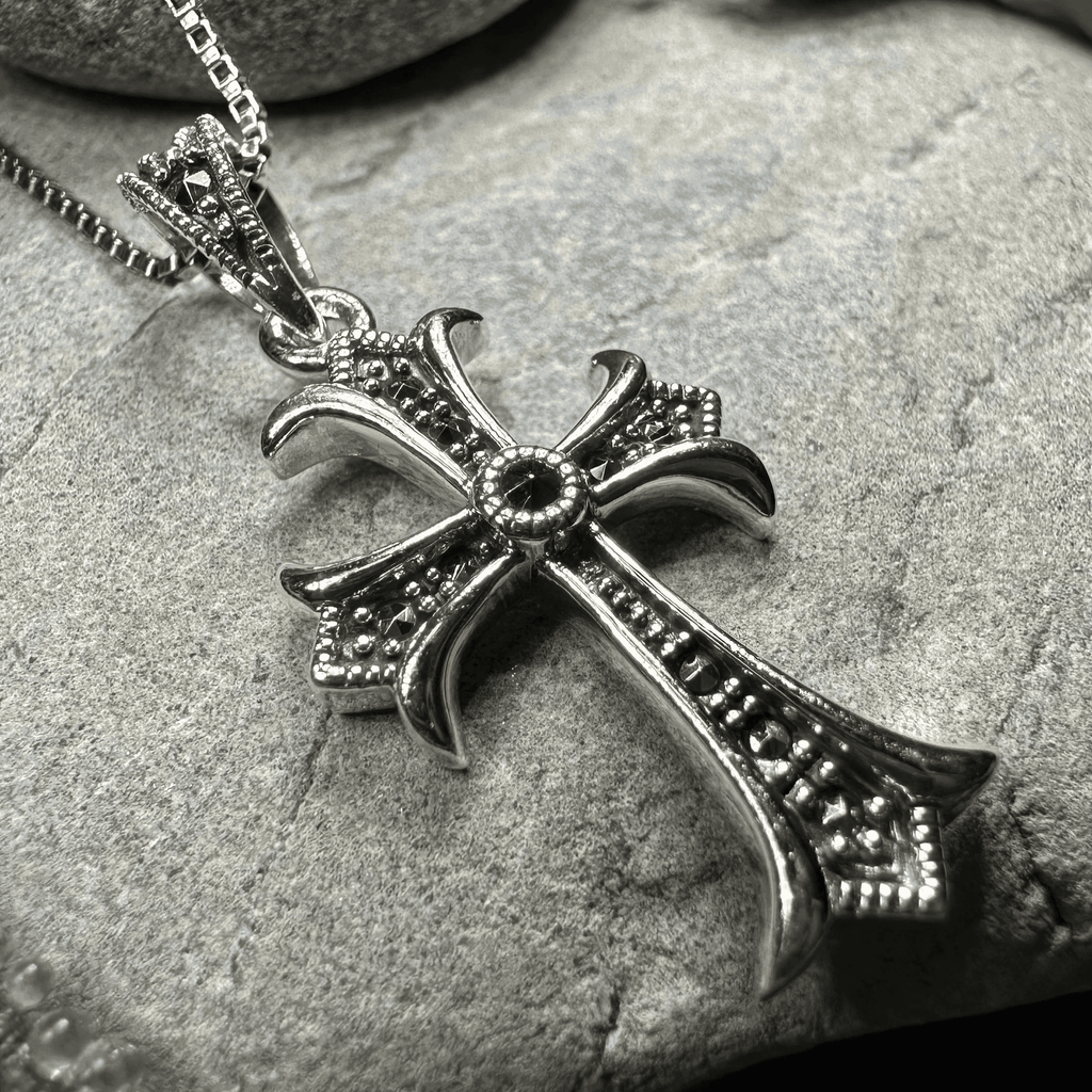 Petite Celtic Cross Necklace - 18