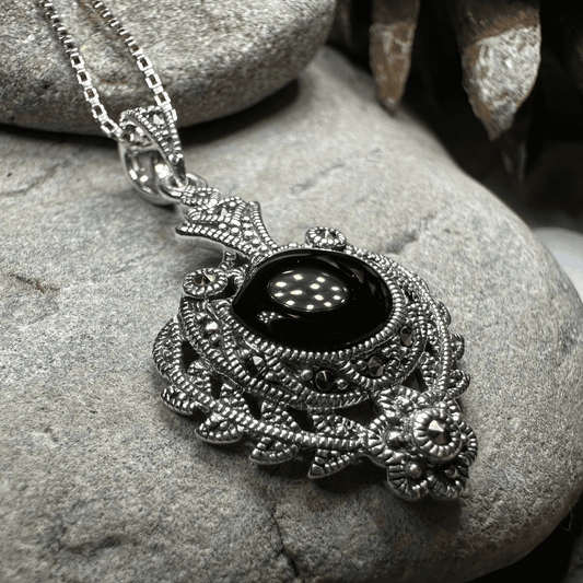 Vintage Onyx Celtic Necklace - 18