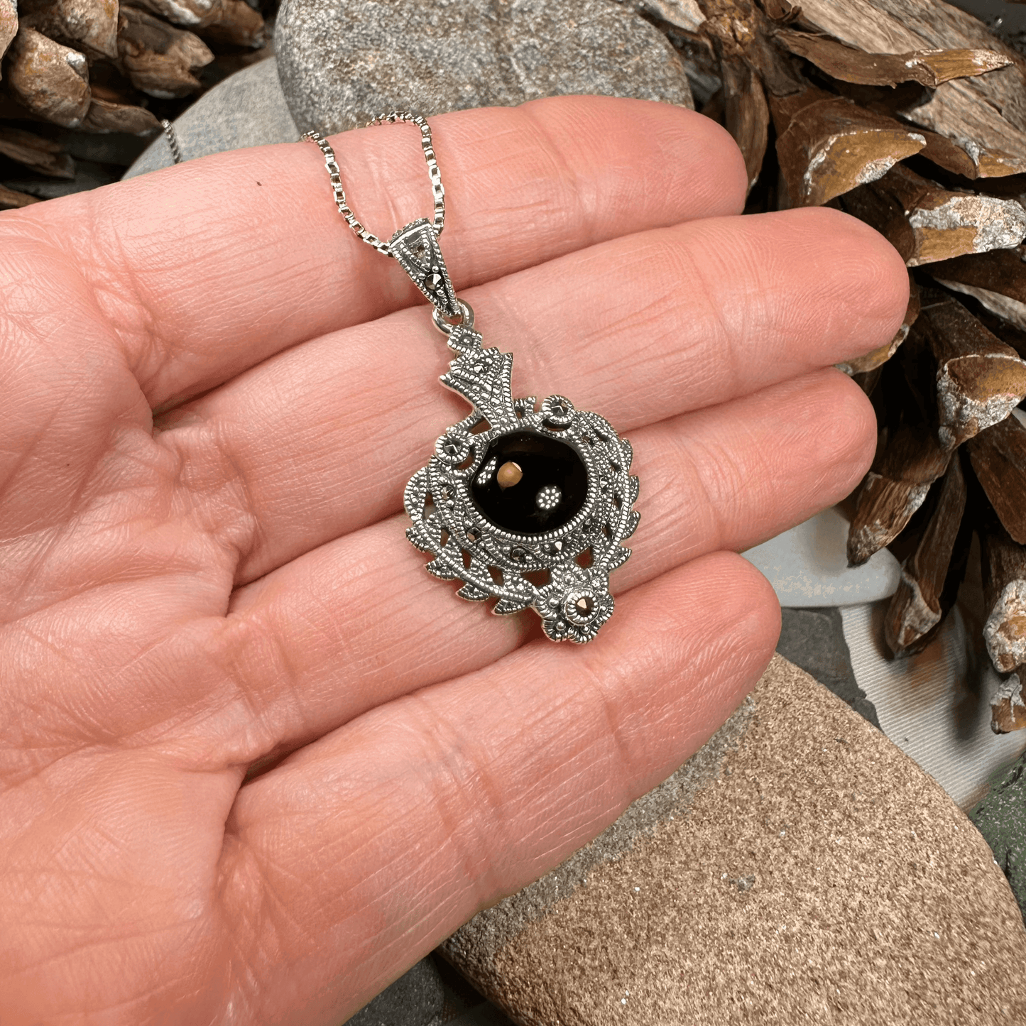 Vintage Onyx Celtic Necklace - 18