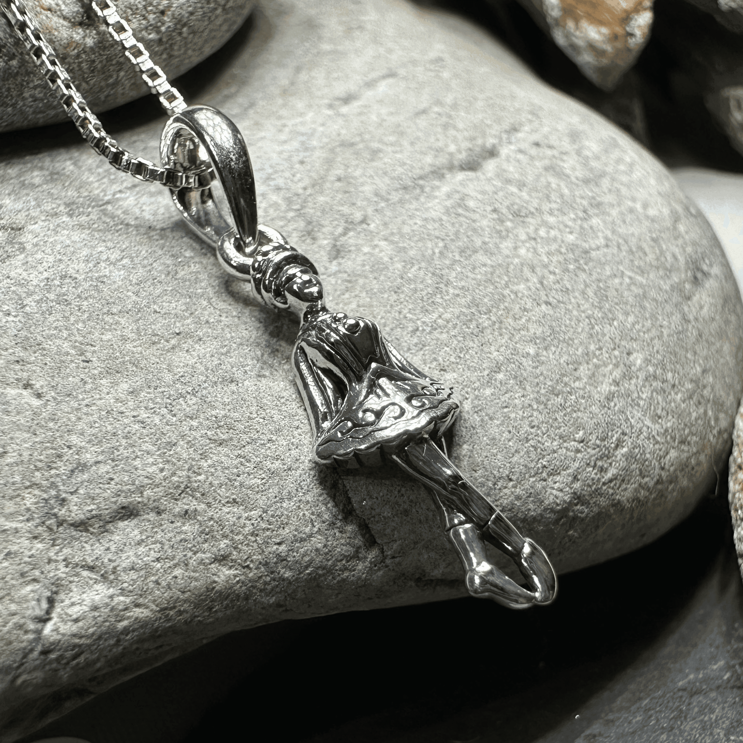Ceili Irish Dancer Necklace - 18