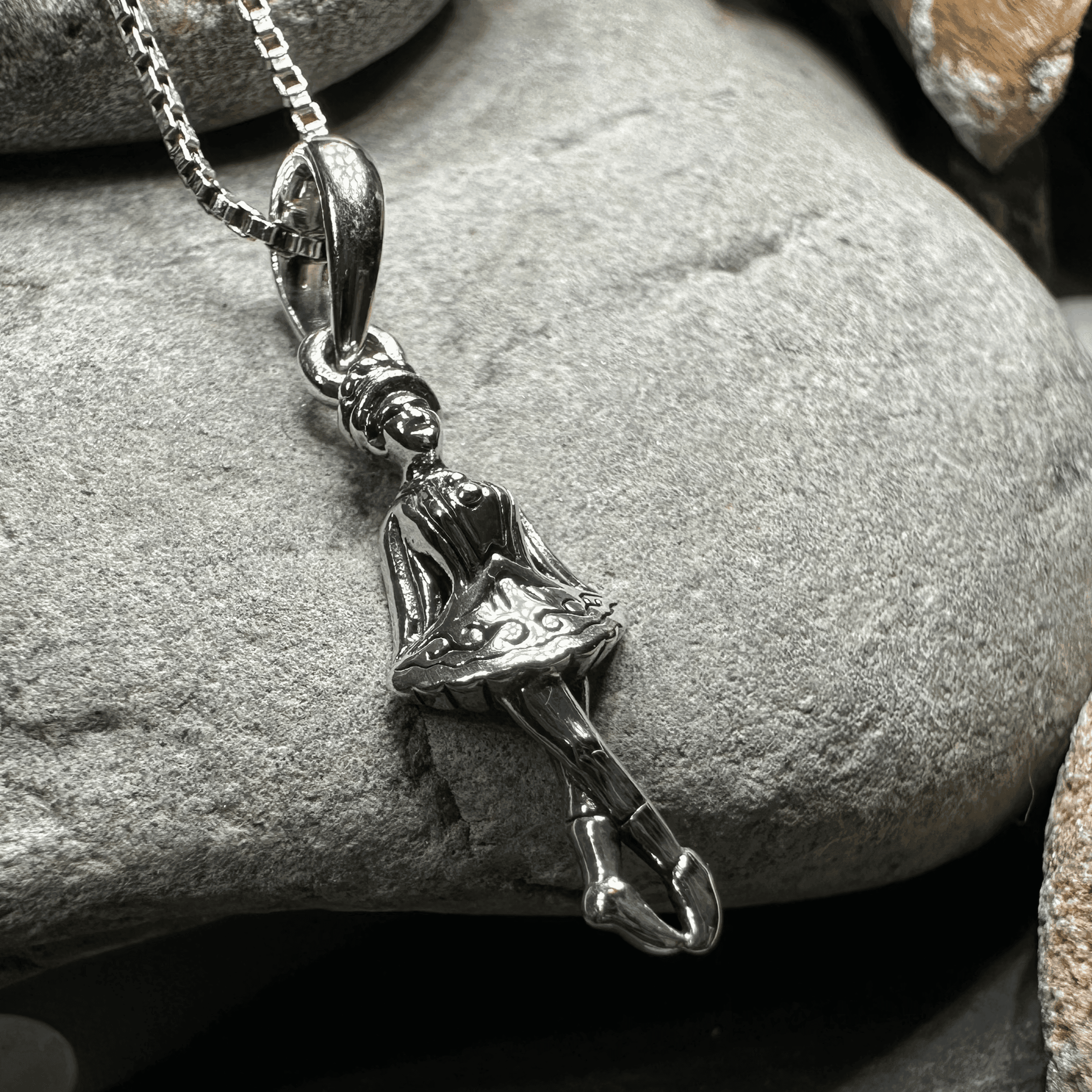 Ceili Irish Dancer Necklace - 18
