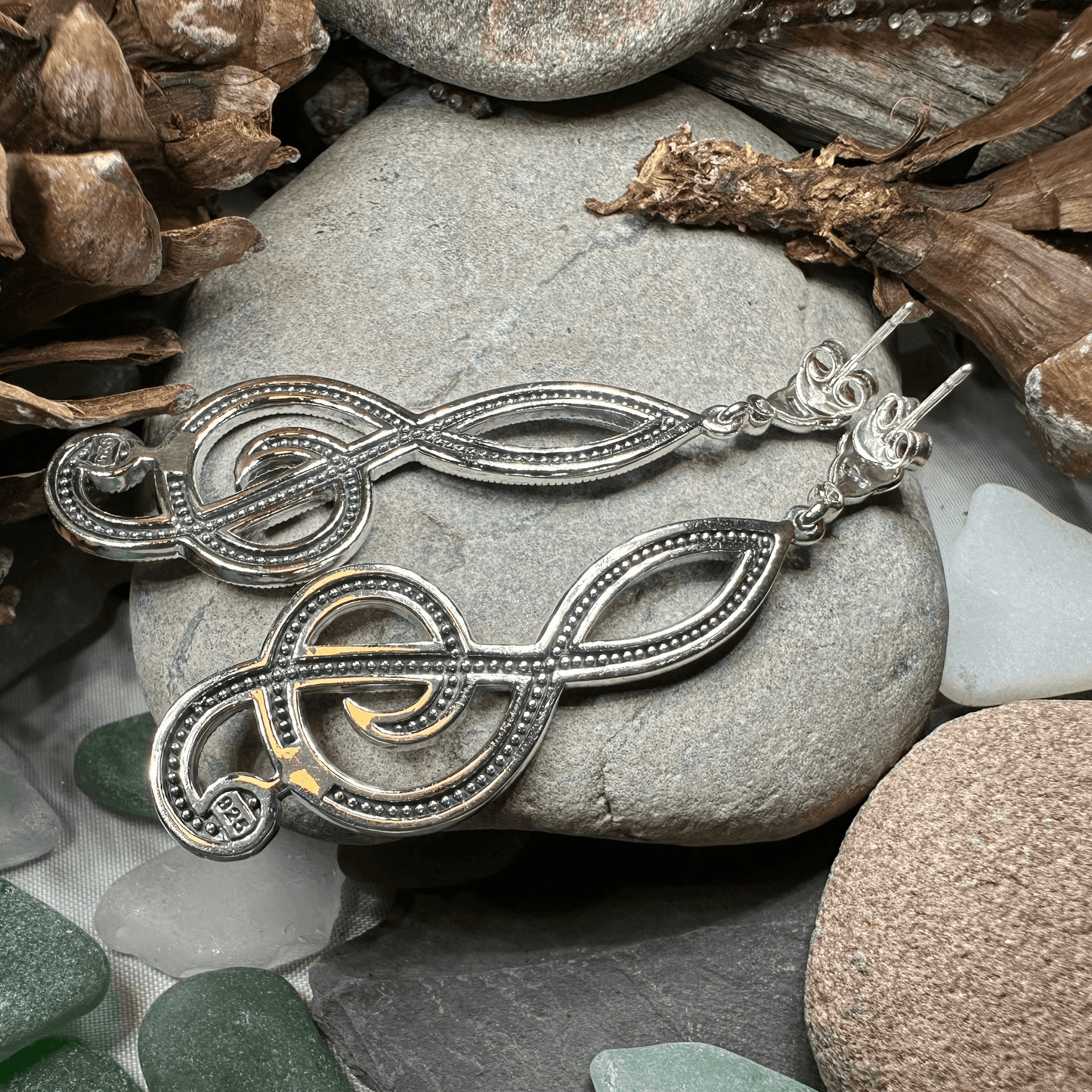 Prima Donna Music Note Earrings - 