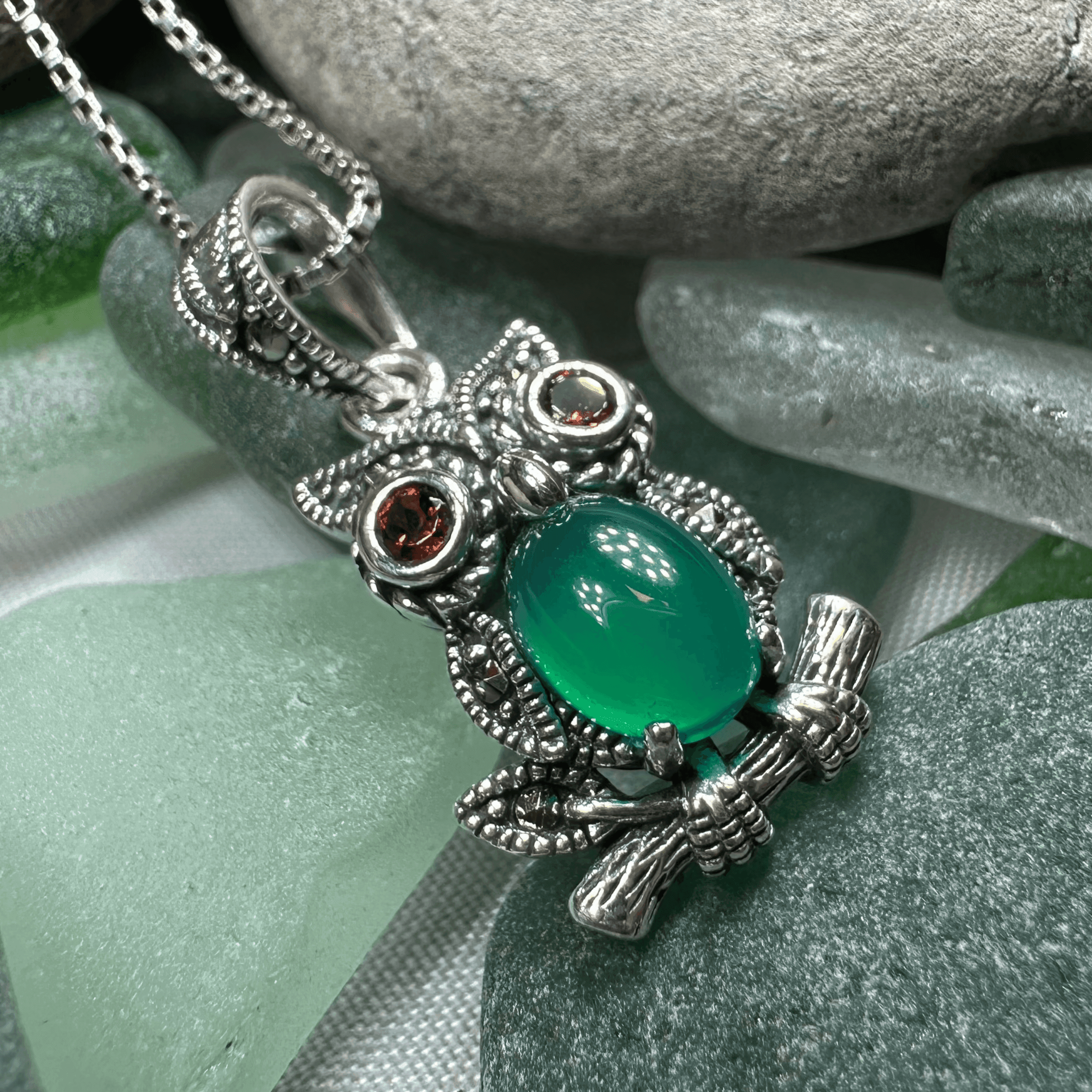 Emerald Aura Owl Necklace - 18
