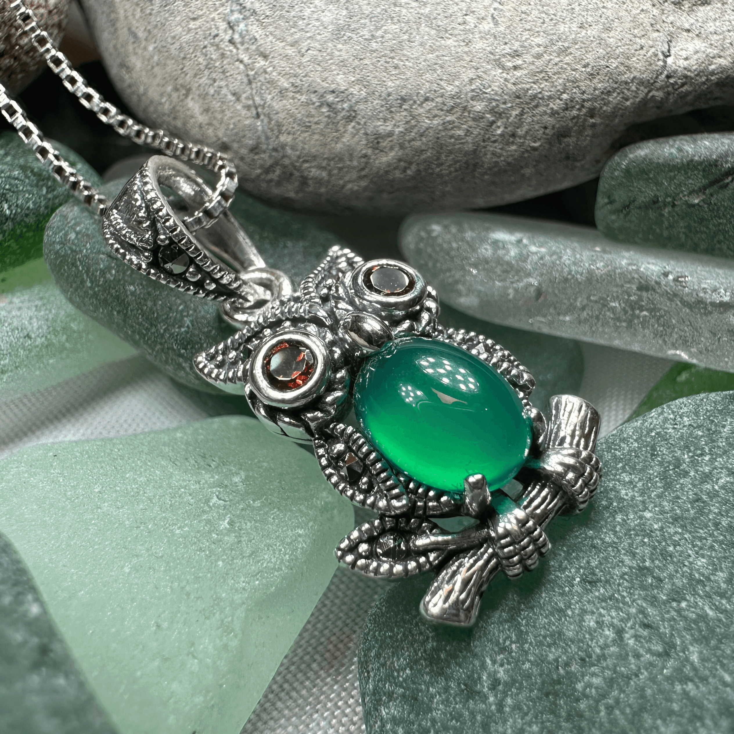 Emerald Aura Owl Necklace - 18