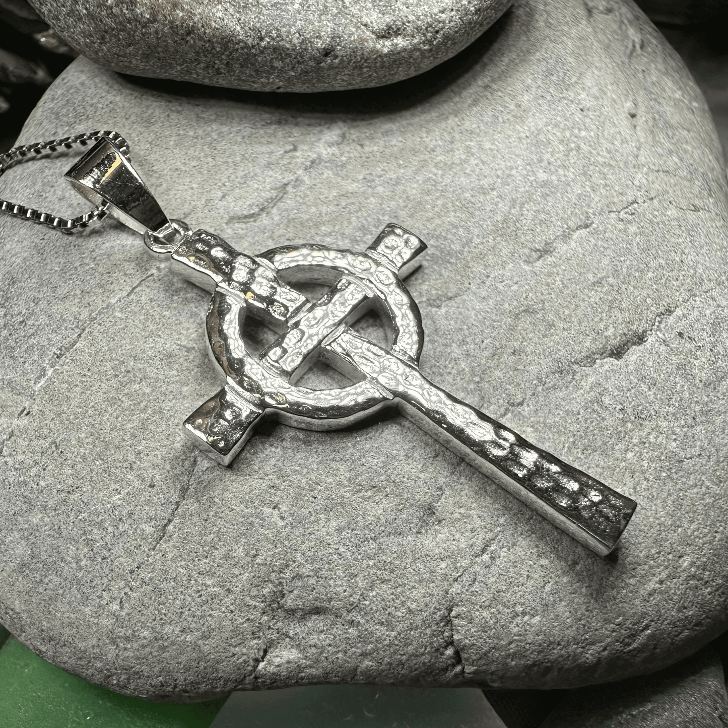 Venetia Celtic Cross Necklace - 18