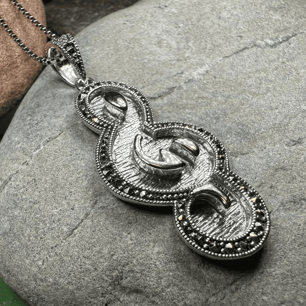 Crescendo Music Note Necklace - 